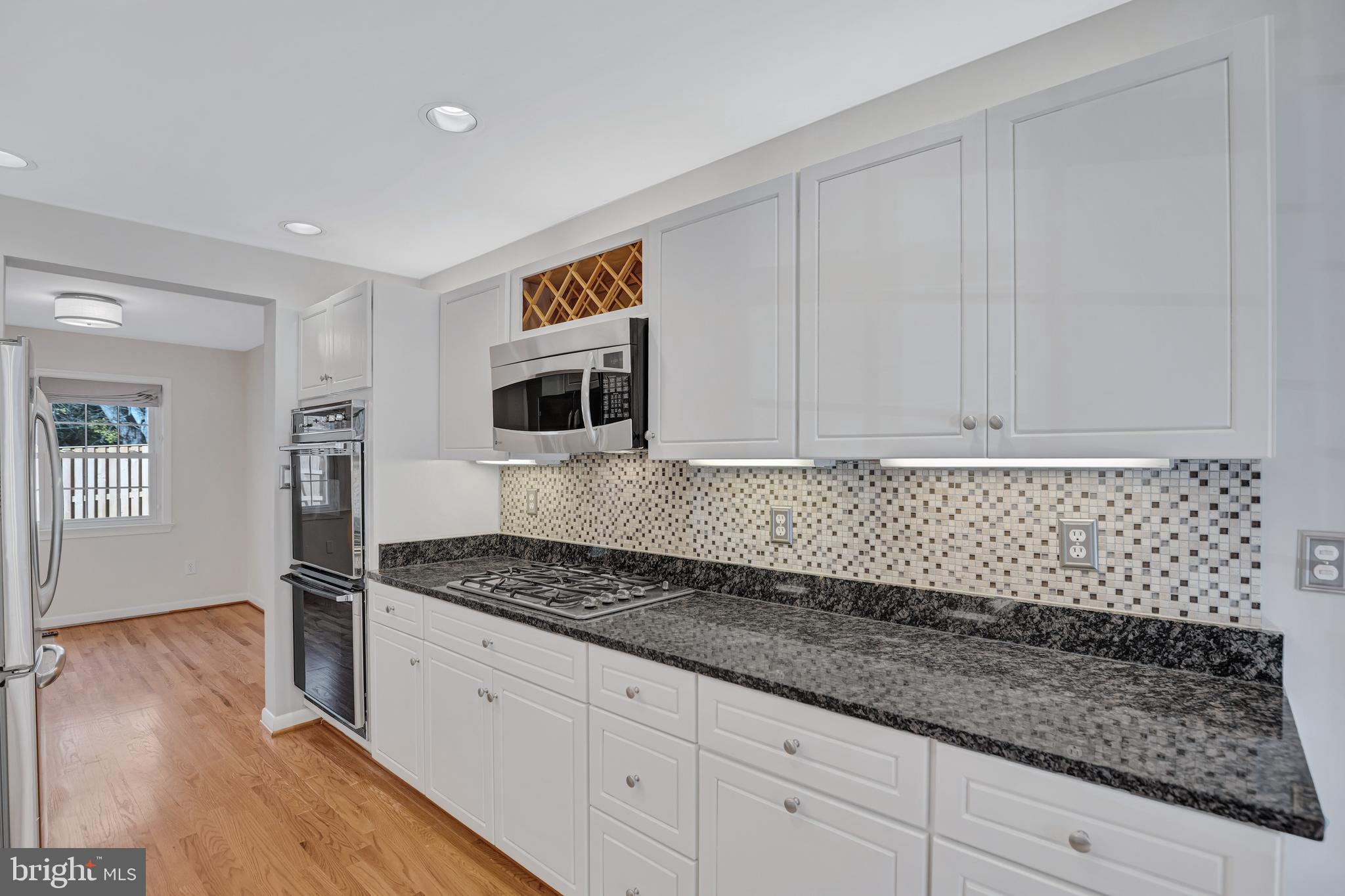 RESTON - Residential