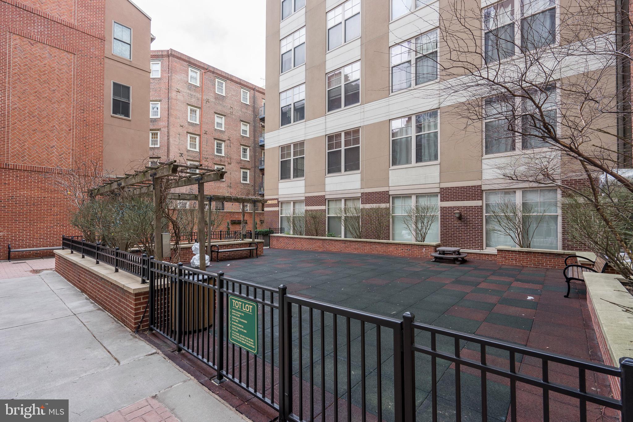 PHILADELPHIA - Residential Lease