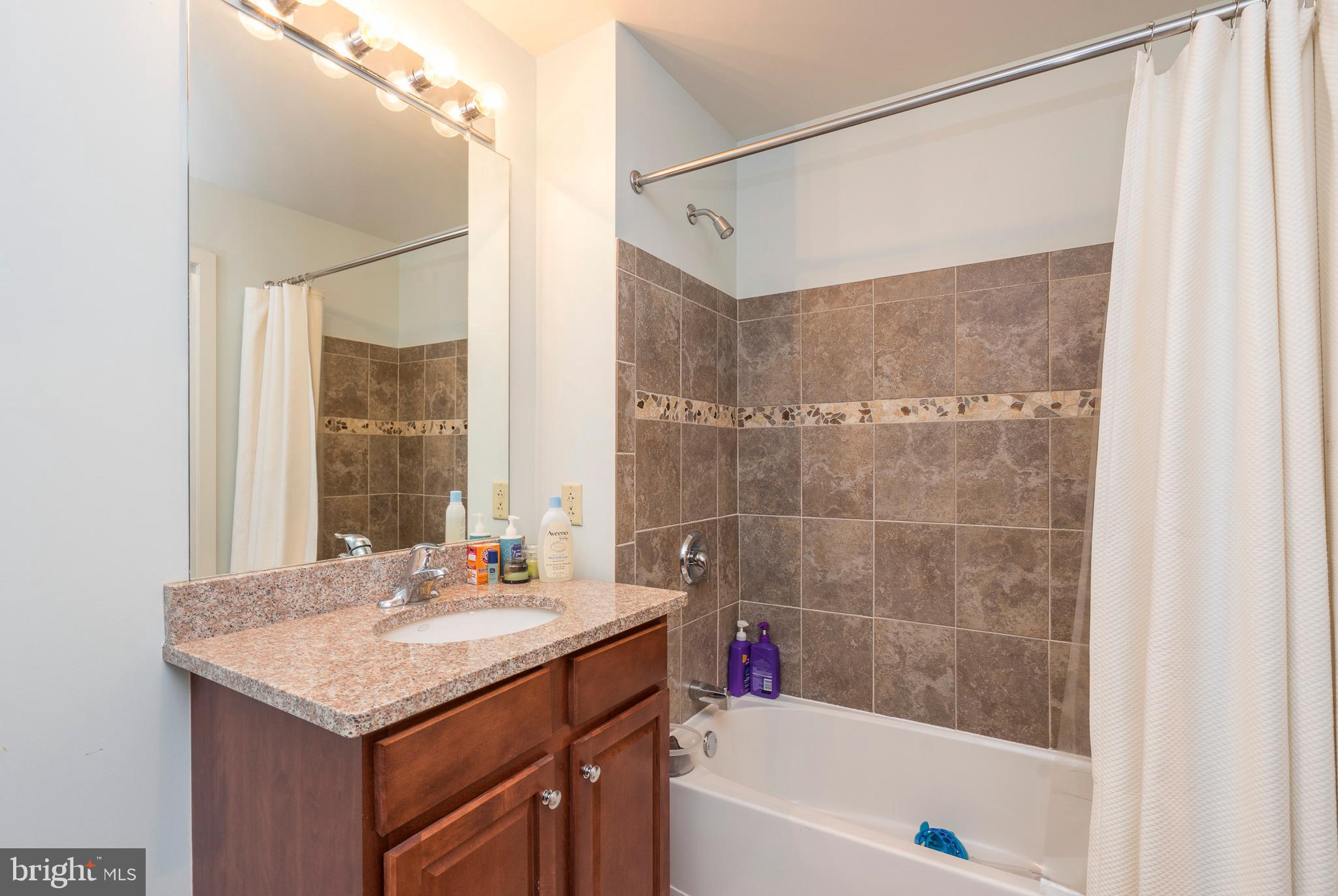 PHILADELPHIA - Residential Lease