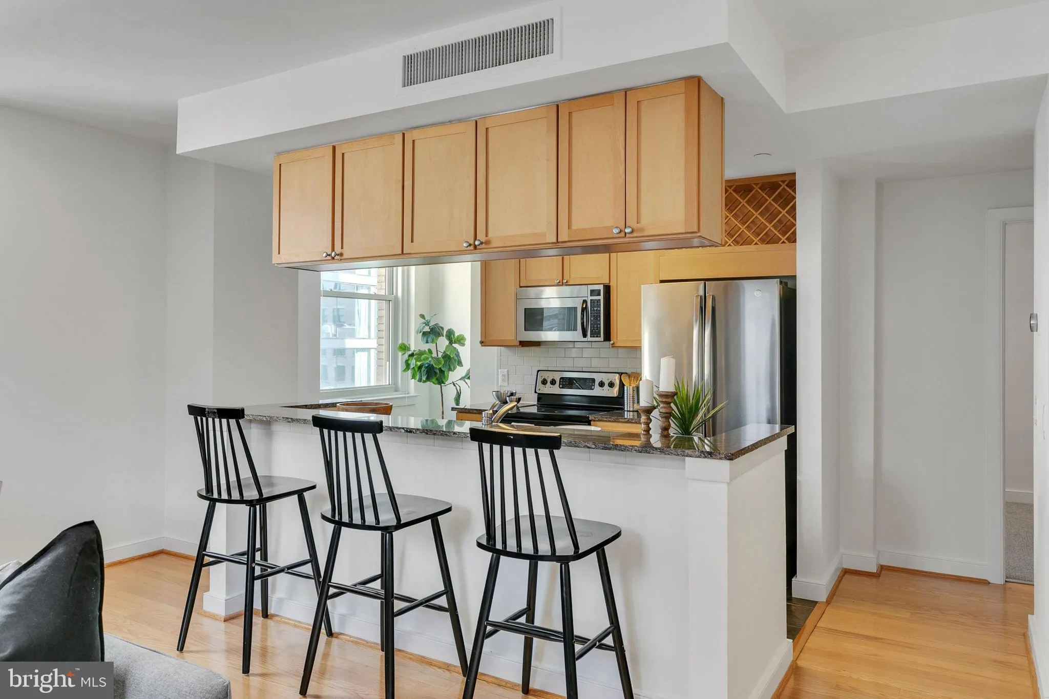 Philadelphia, Pennsylvania 19102, United States, 2 Bedrooms Bedrooms, ,2 BathroomsBathrooms,Residential,Active,61923