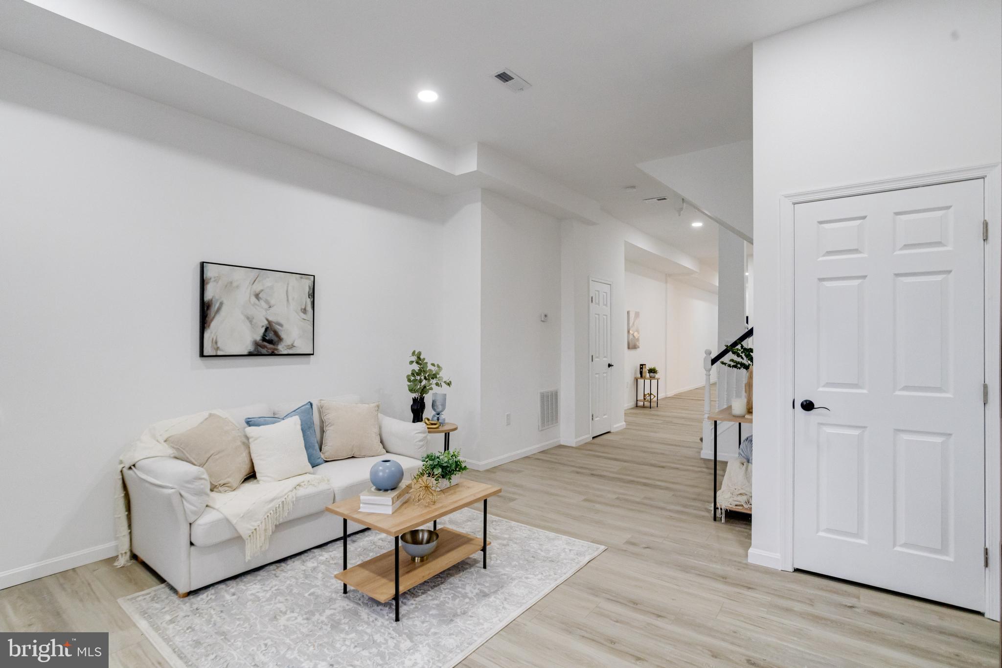 WALBROOK - Residential