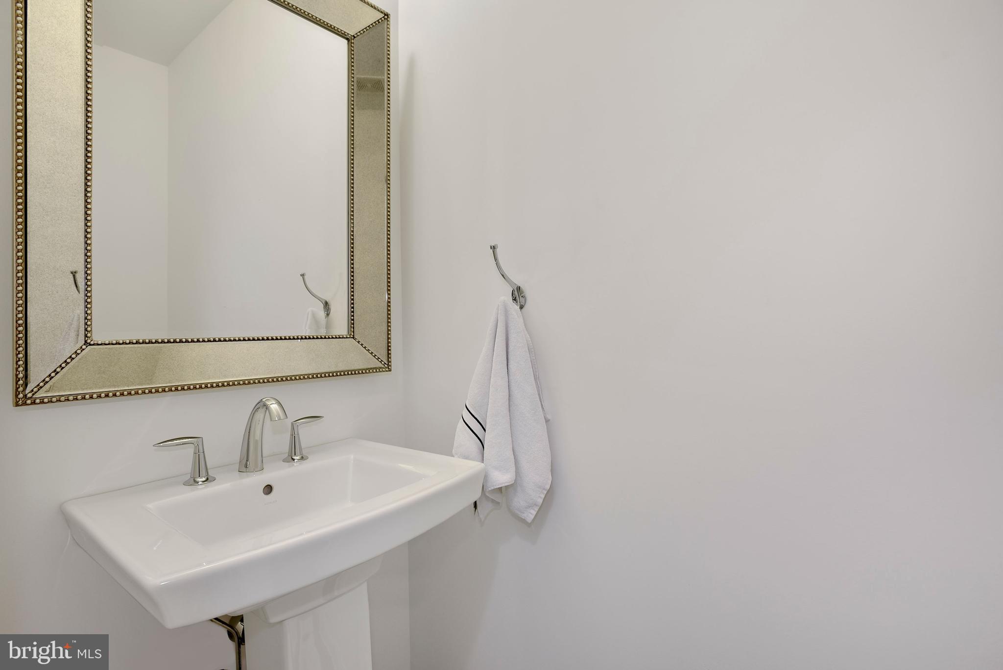 MOOREFIELD STATION - Residential Lease