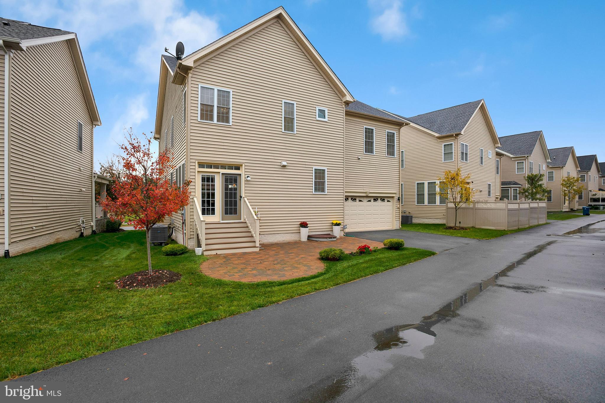 MOOREFIELD STATION - Residential Lease