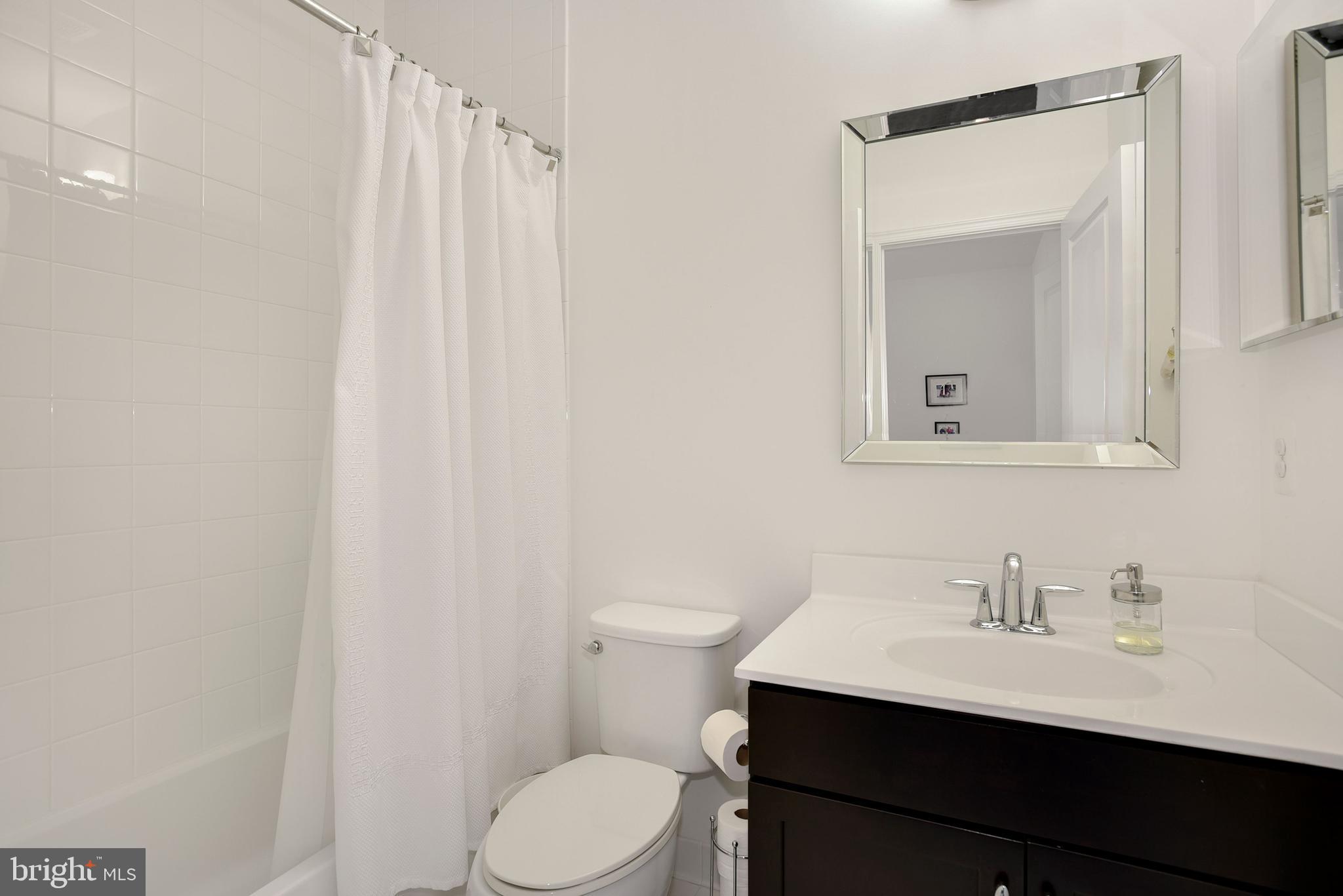 MOOREFIELD STATION - Residential Lease