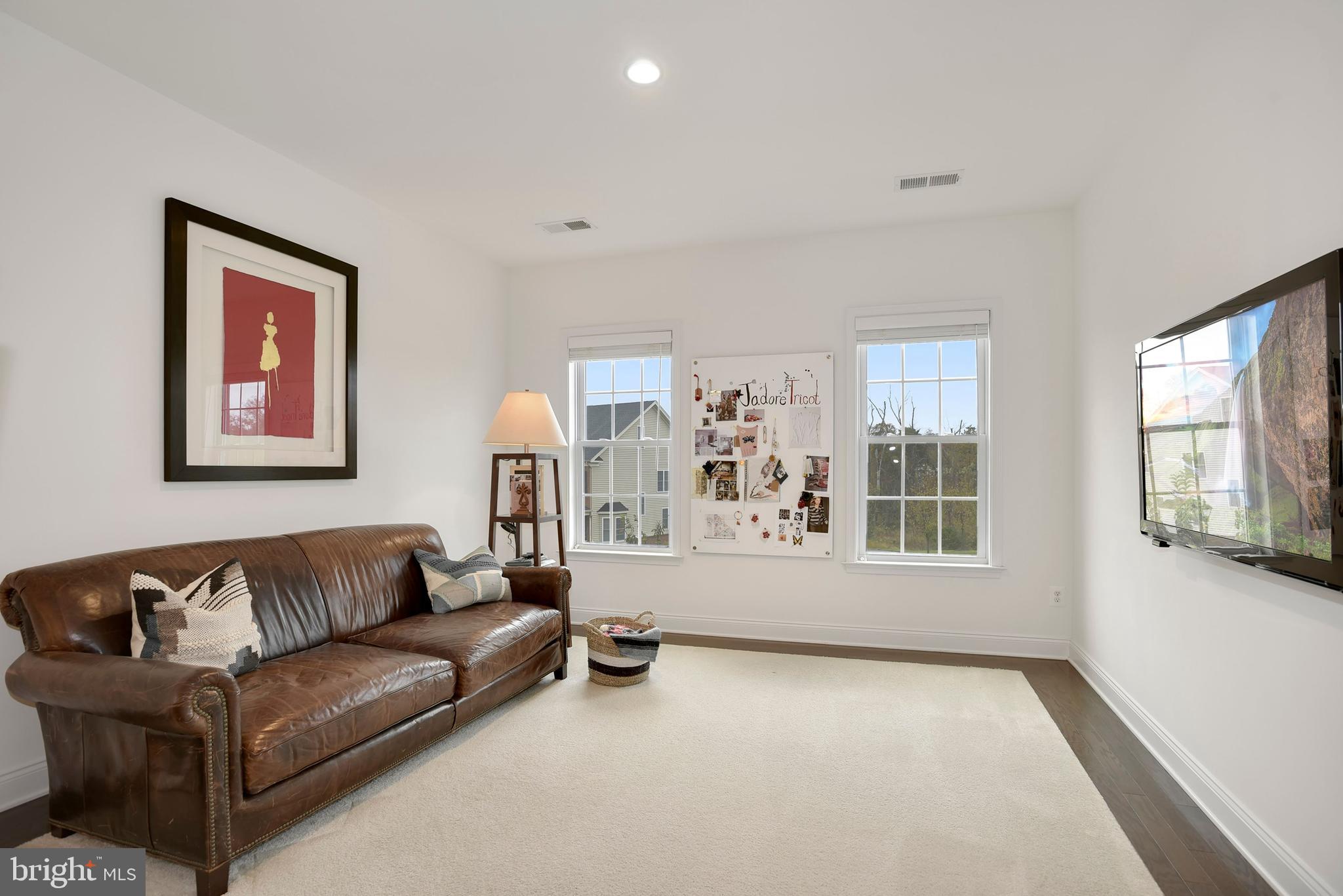 MOOREFIELD STATION - Residential Lease