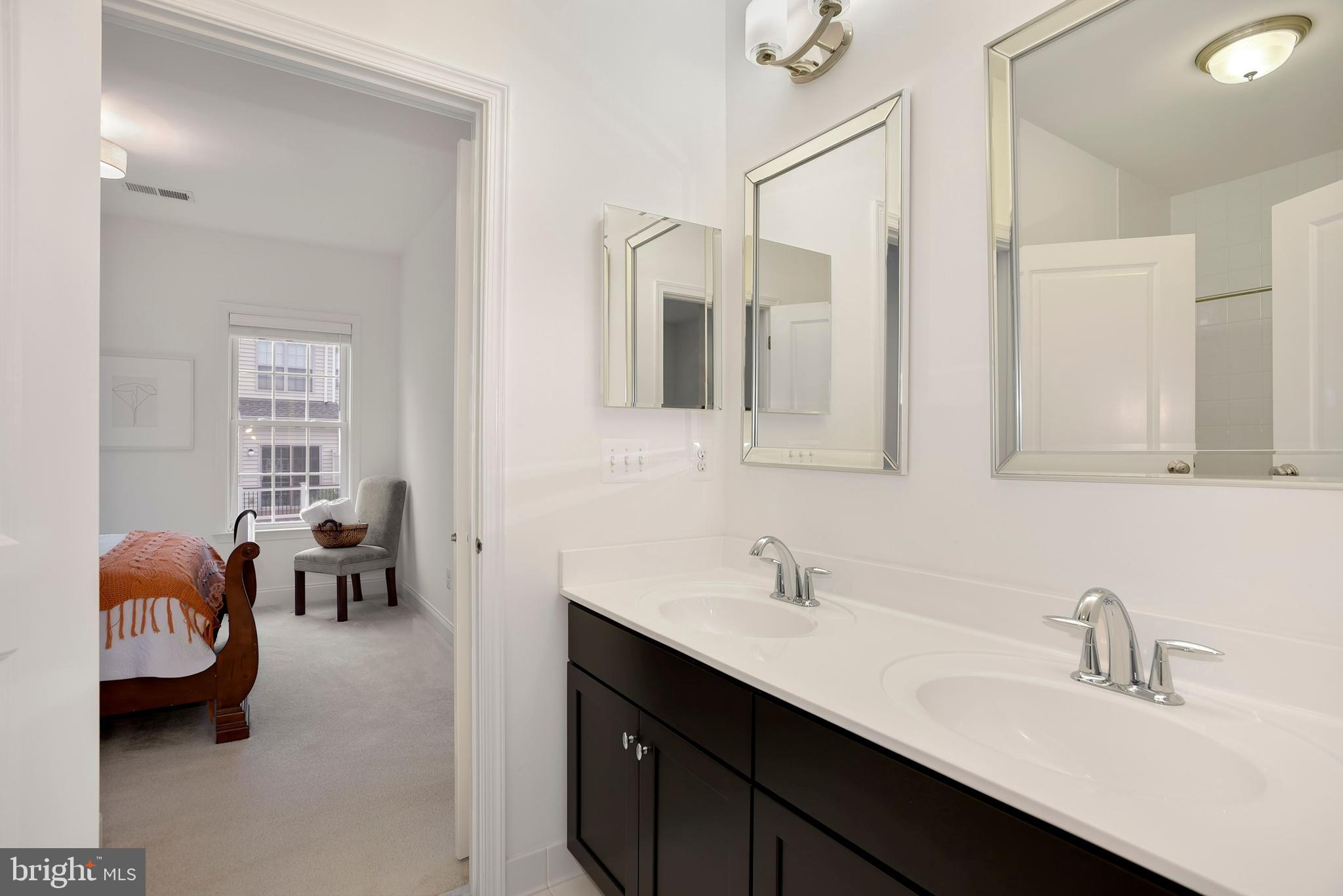 MOOREFIELD STATION - Residential Lease