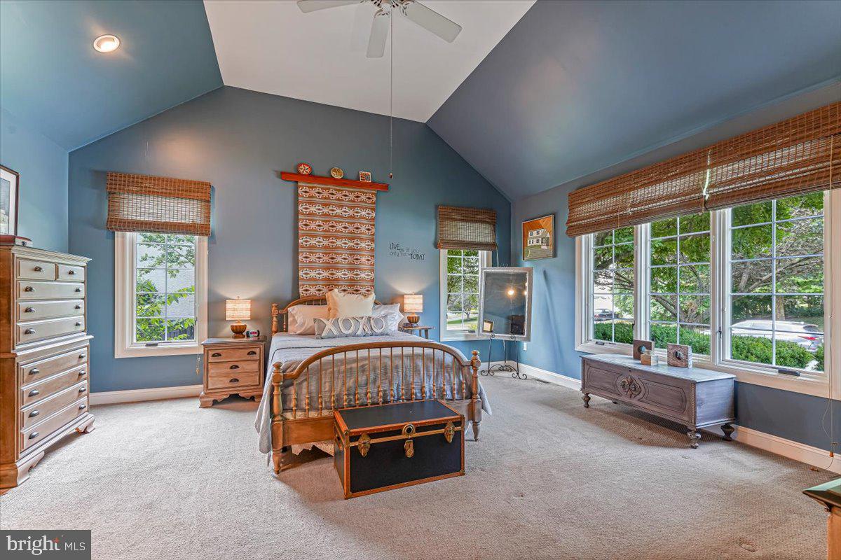 HESSIAN HILLS - Residential