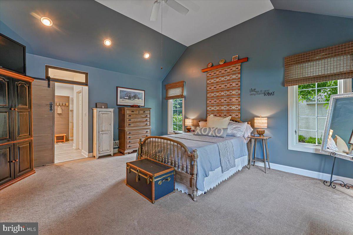 HESSIAN HILLS - Residential