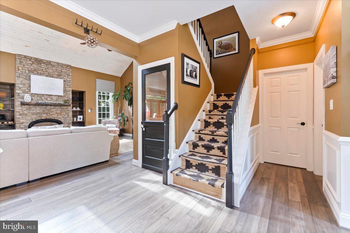 HESSIAN HILLS - Residential