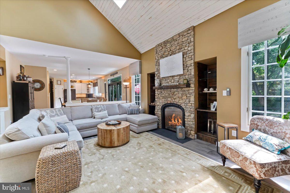 HESSIAN HILLS - Residential