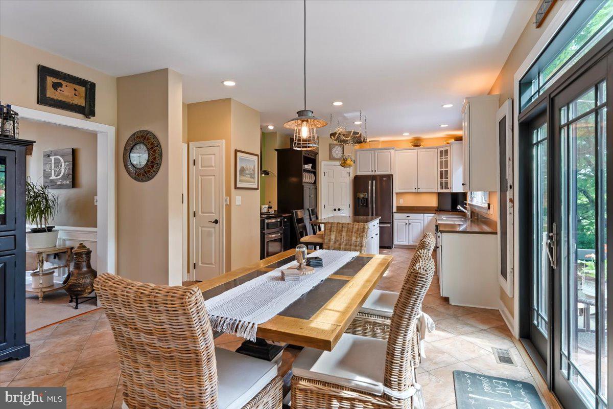 HESSIAN HILLS - Residential