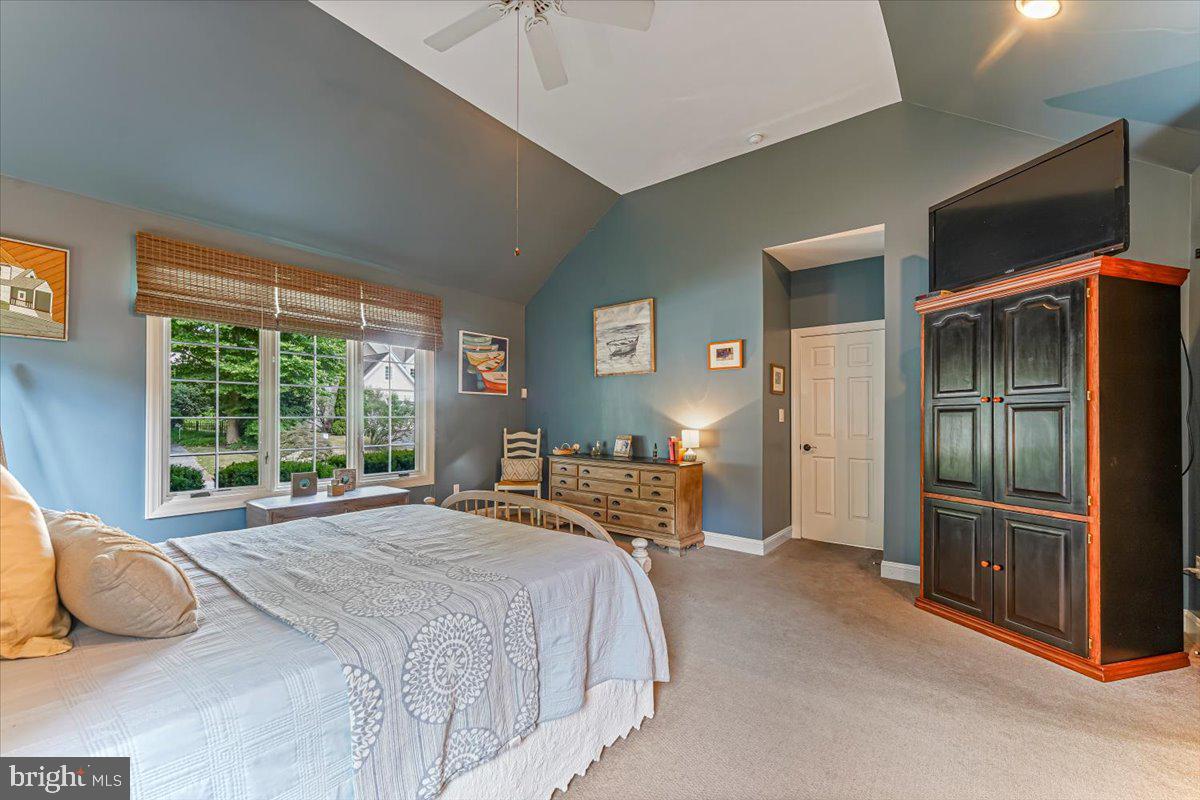 HESSIAN HILLS - Residential