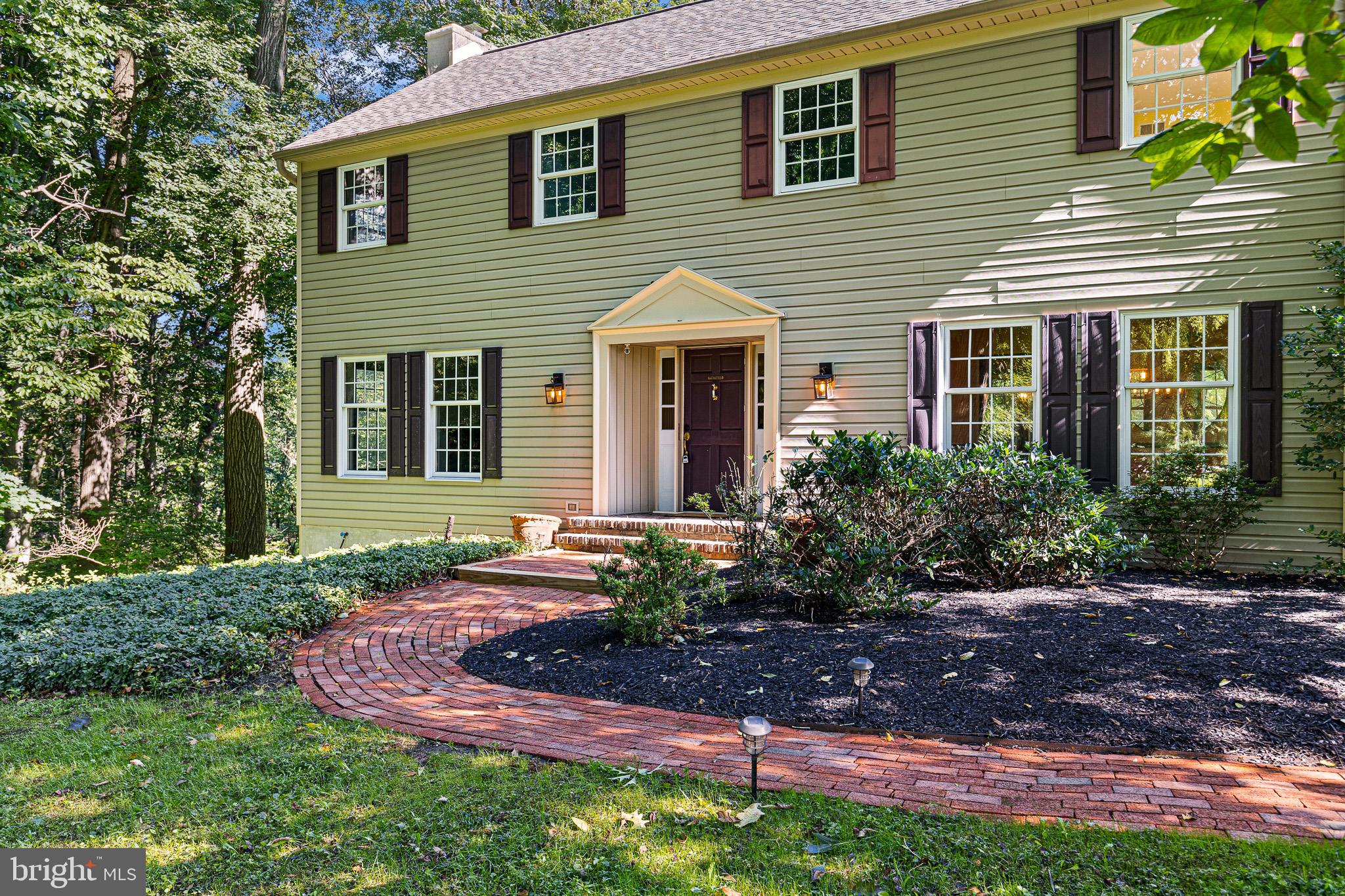 140 QUEEN LANE