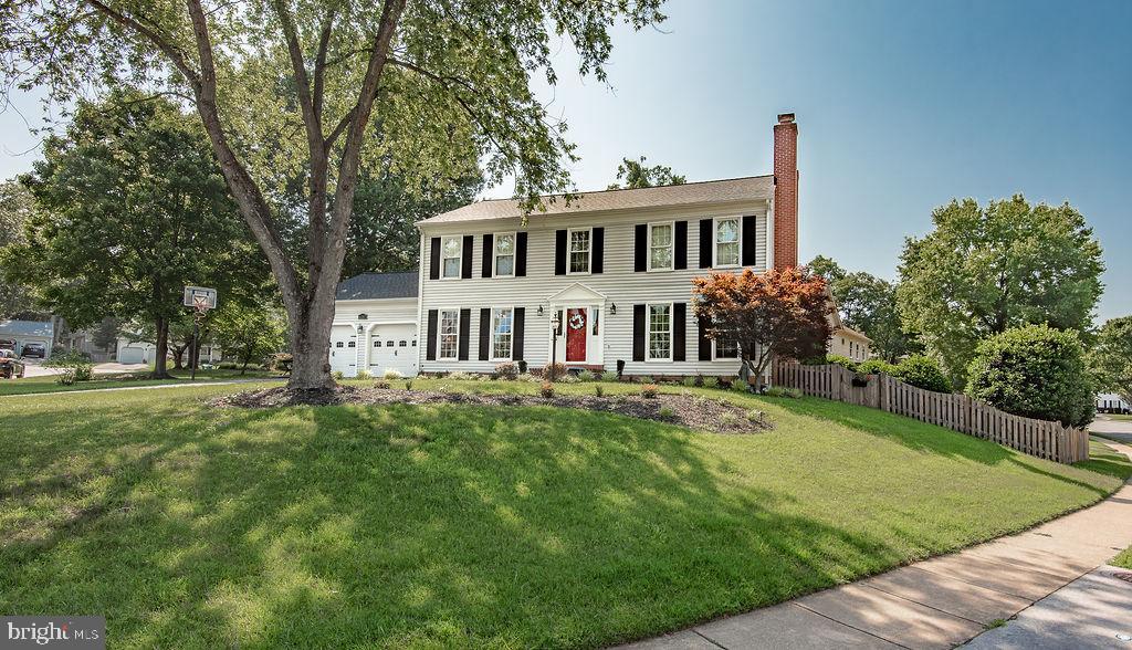 6207 MAPLE RUN COURT