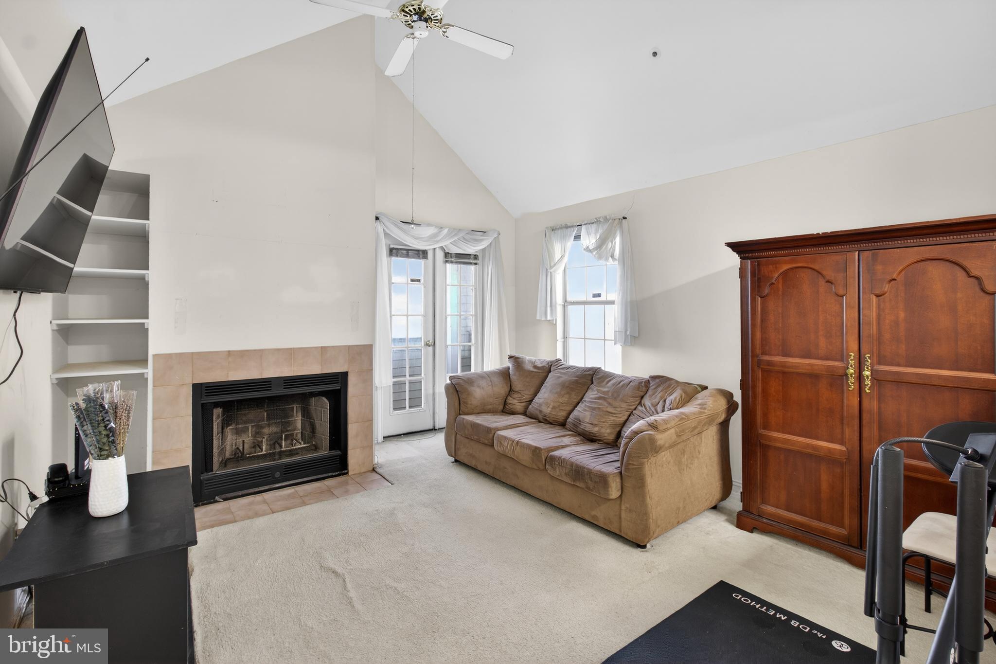 LORDS LANDING - Residential