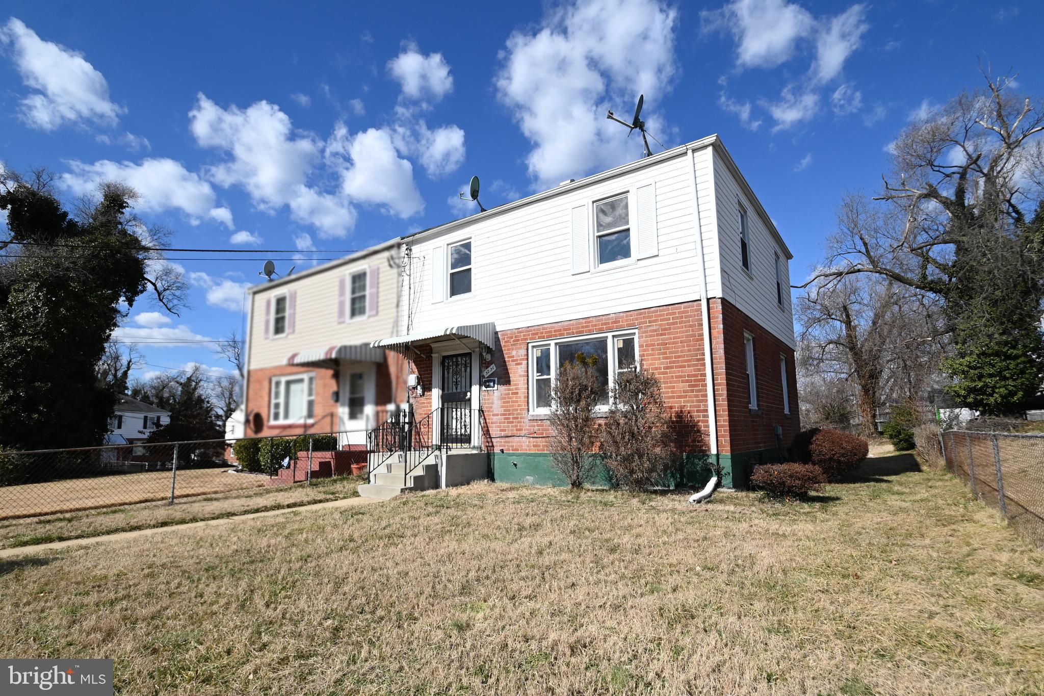 HILLCREST GARDENS - Residential Lease