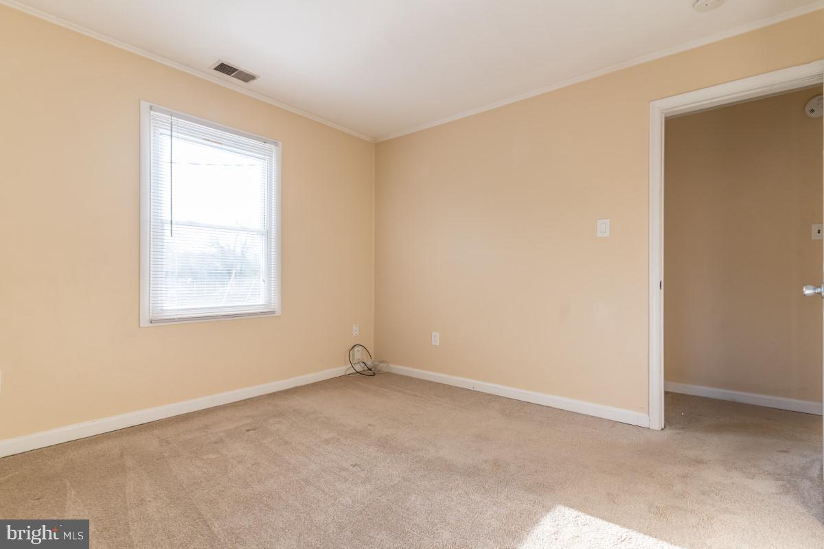 ENGLANDS - Residential