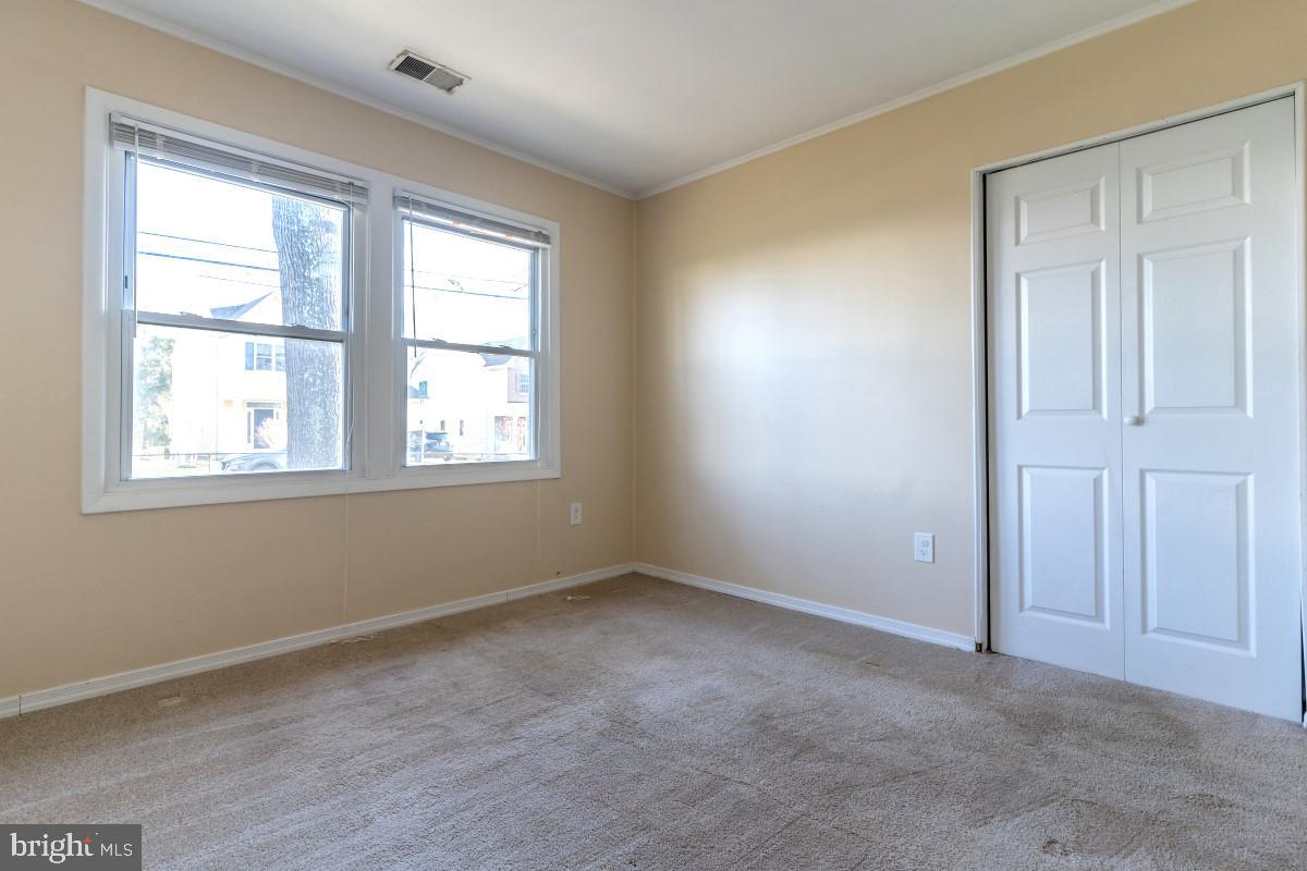 ENGLANDS - Residential