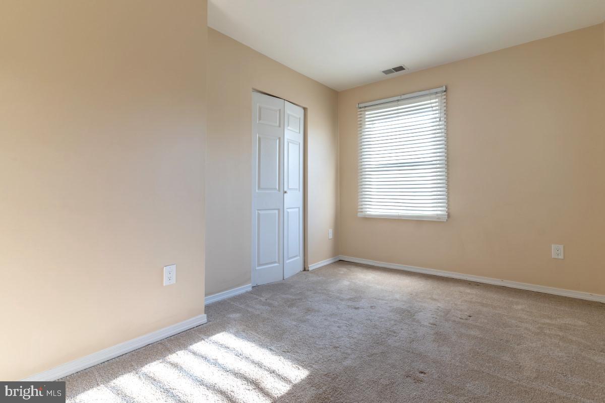 ENGLANDS - Residential