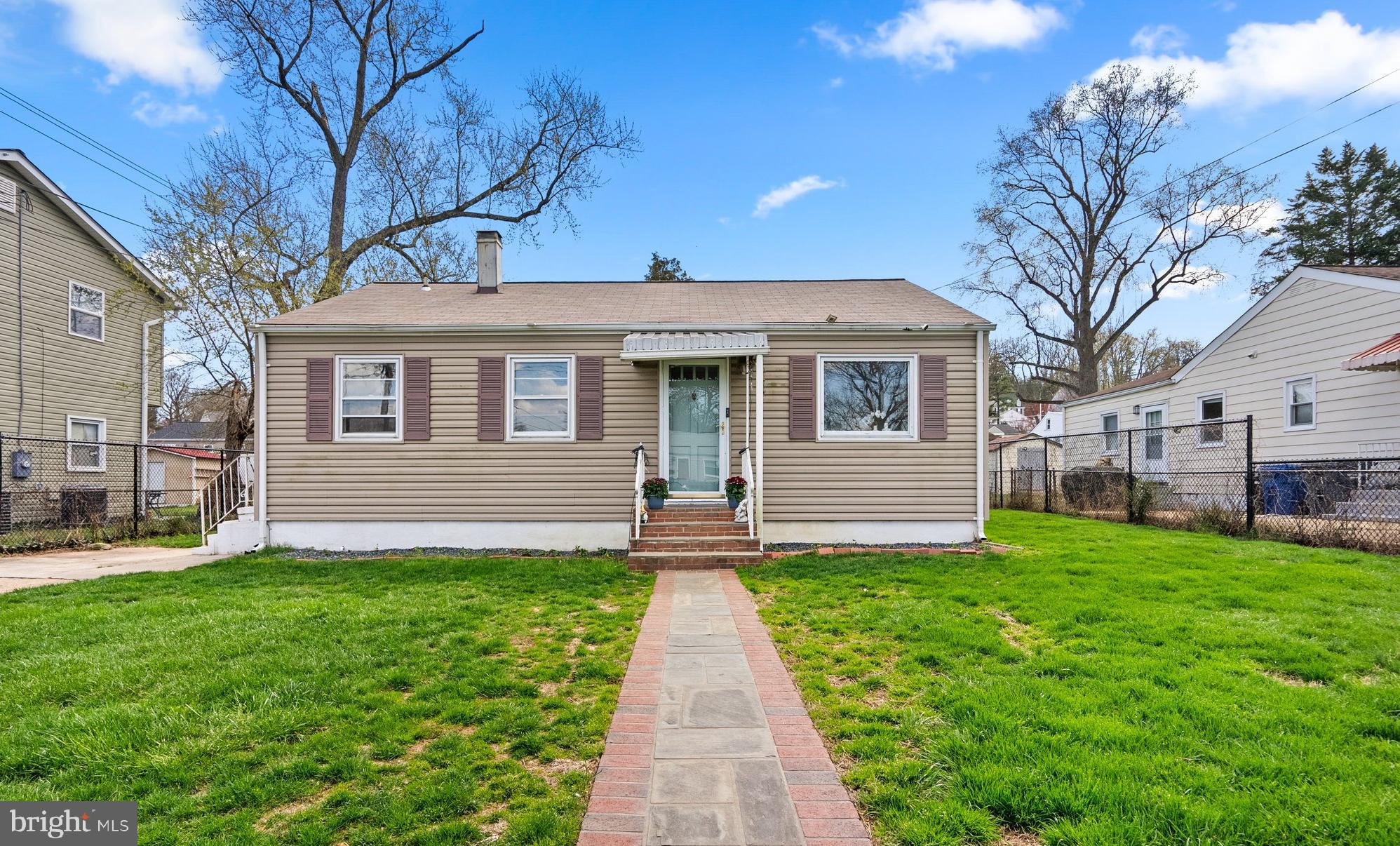 BURGUNDY VILLAGE - Residential