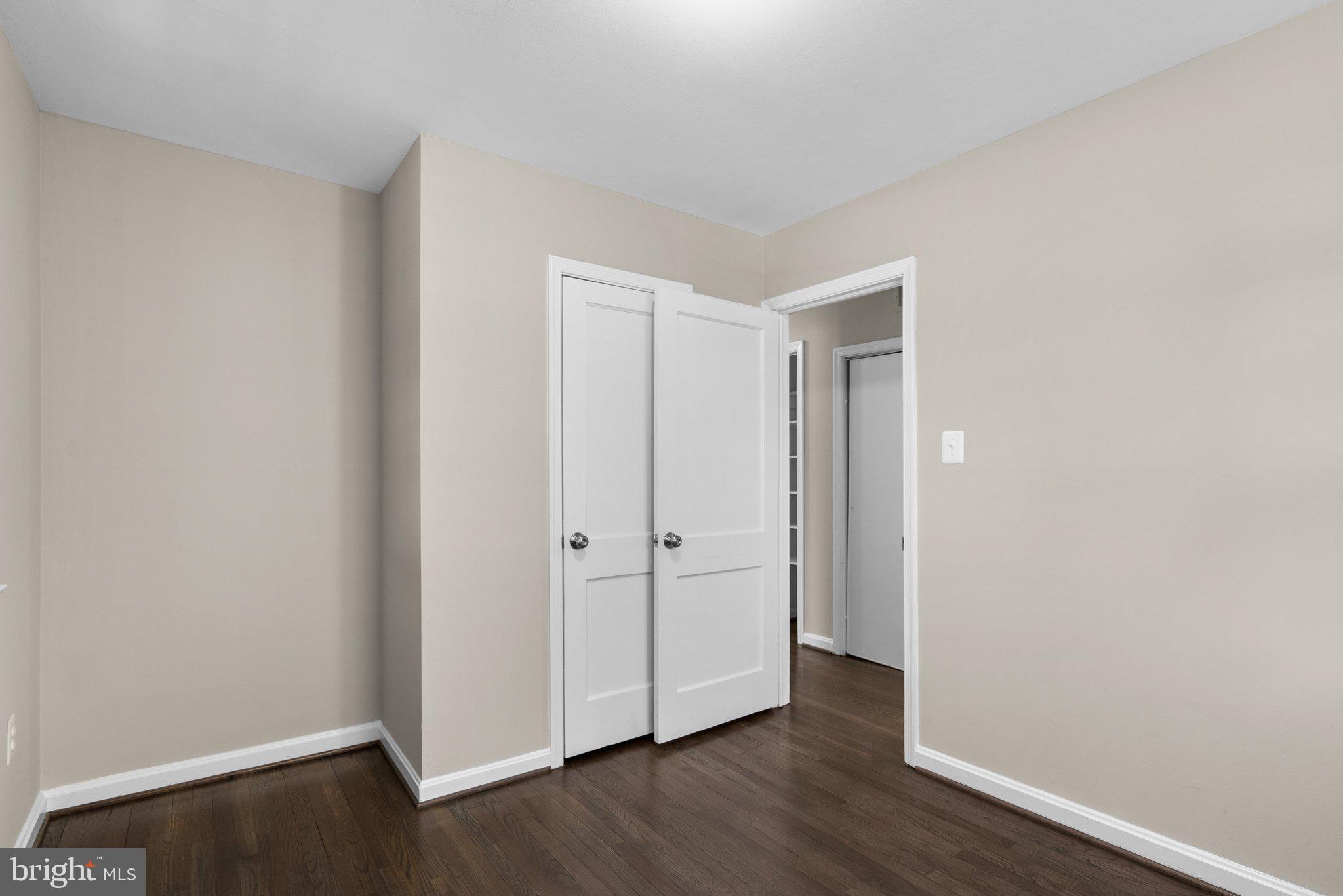 BURGUNDY VILLAGE - Residential