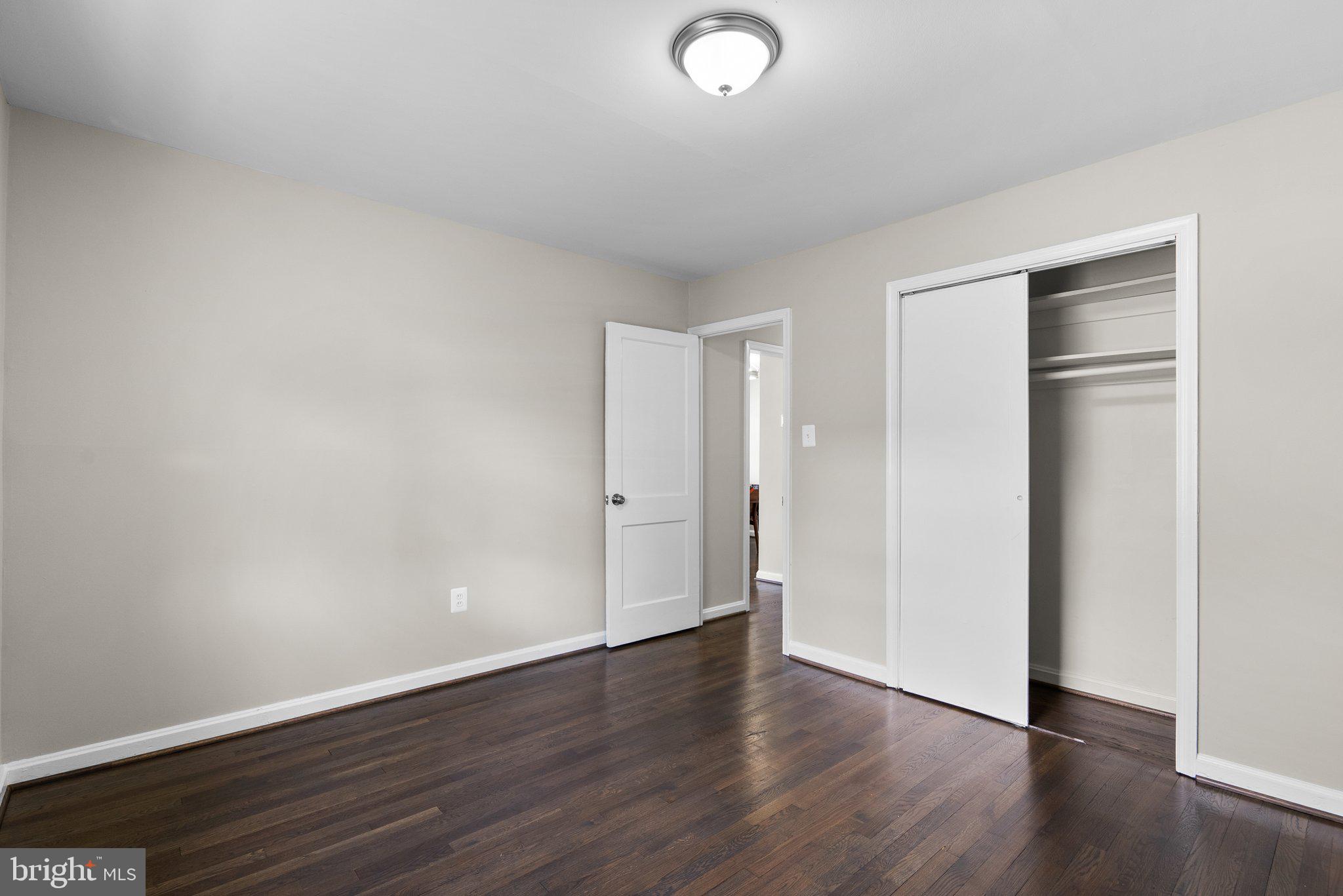 BURGUNDY VILLAGE - Residential