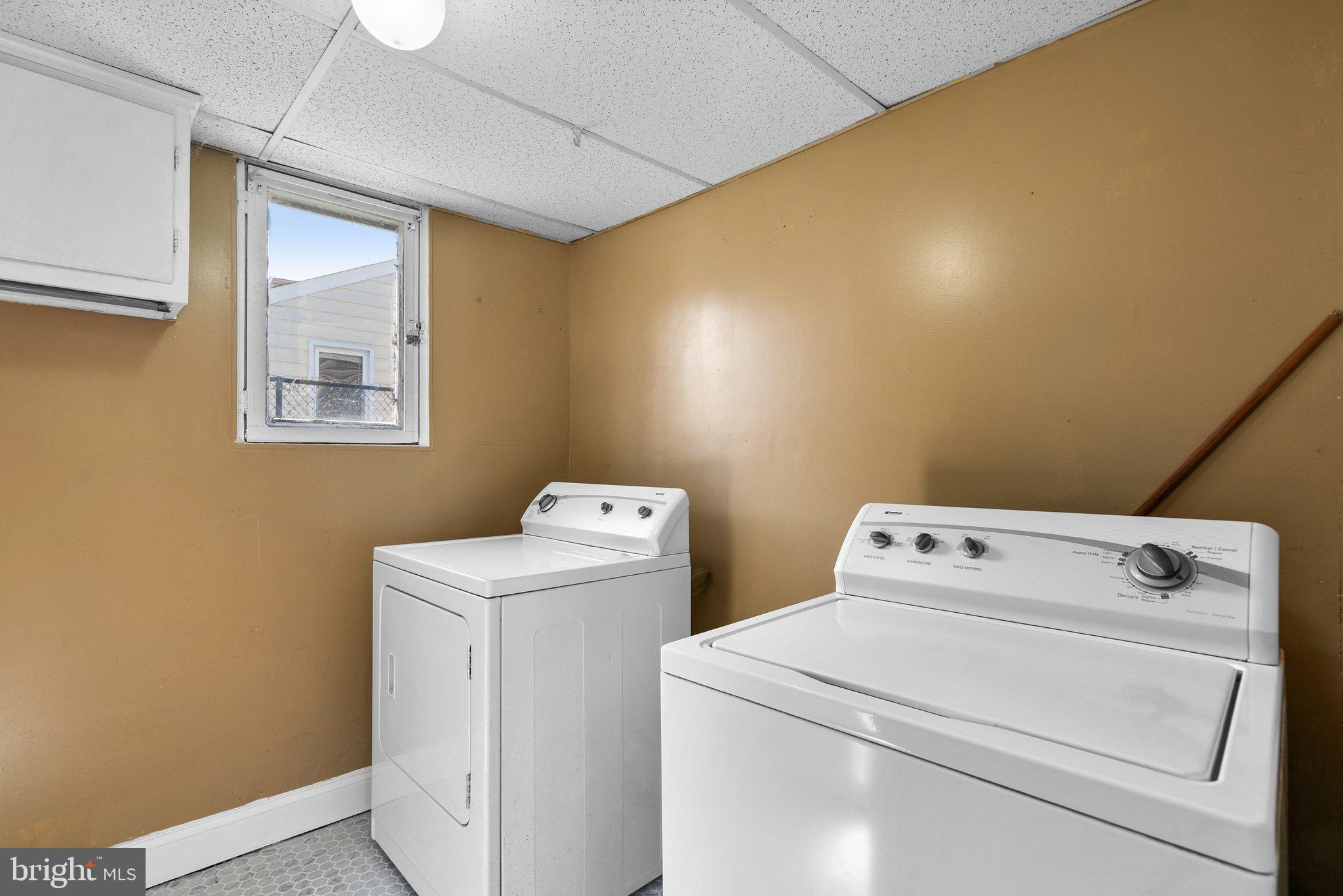 BURGUNDY VILLAGE - Residential