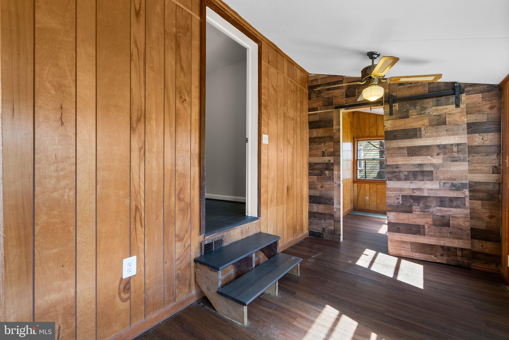 BURGUNDY VILLAGE - Residential