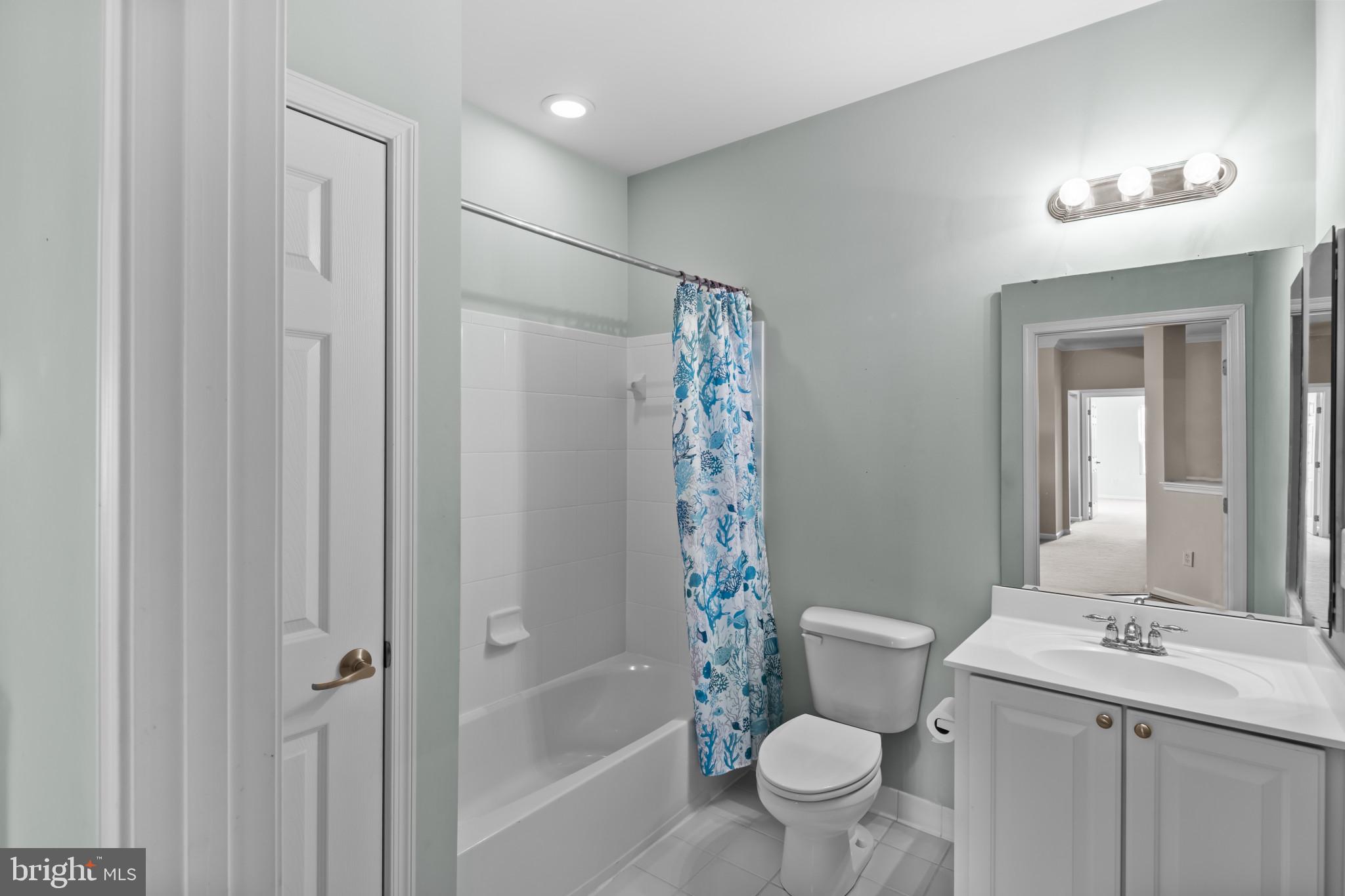 HEARTHSTONE AT VILLAGE CREST CONDOMINIUMS - Residential