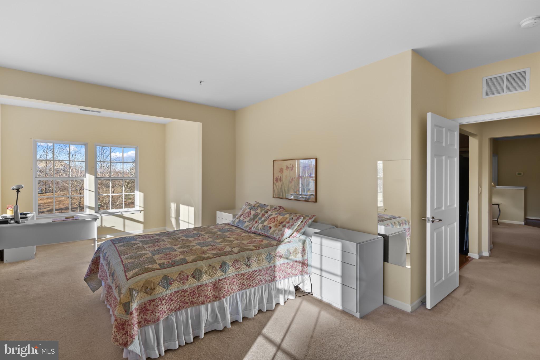 HEARTHSTONE AT VILLAGE CREST CONDOMINIUMS - Residential