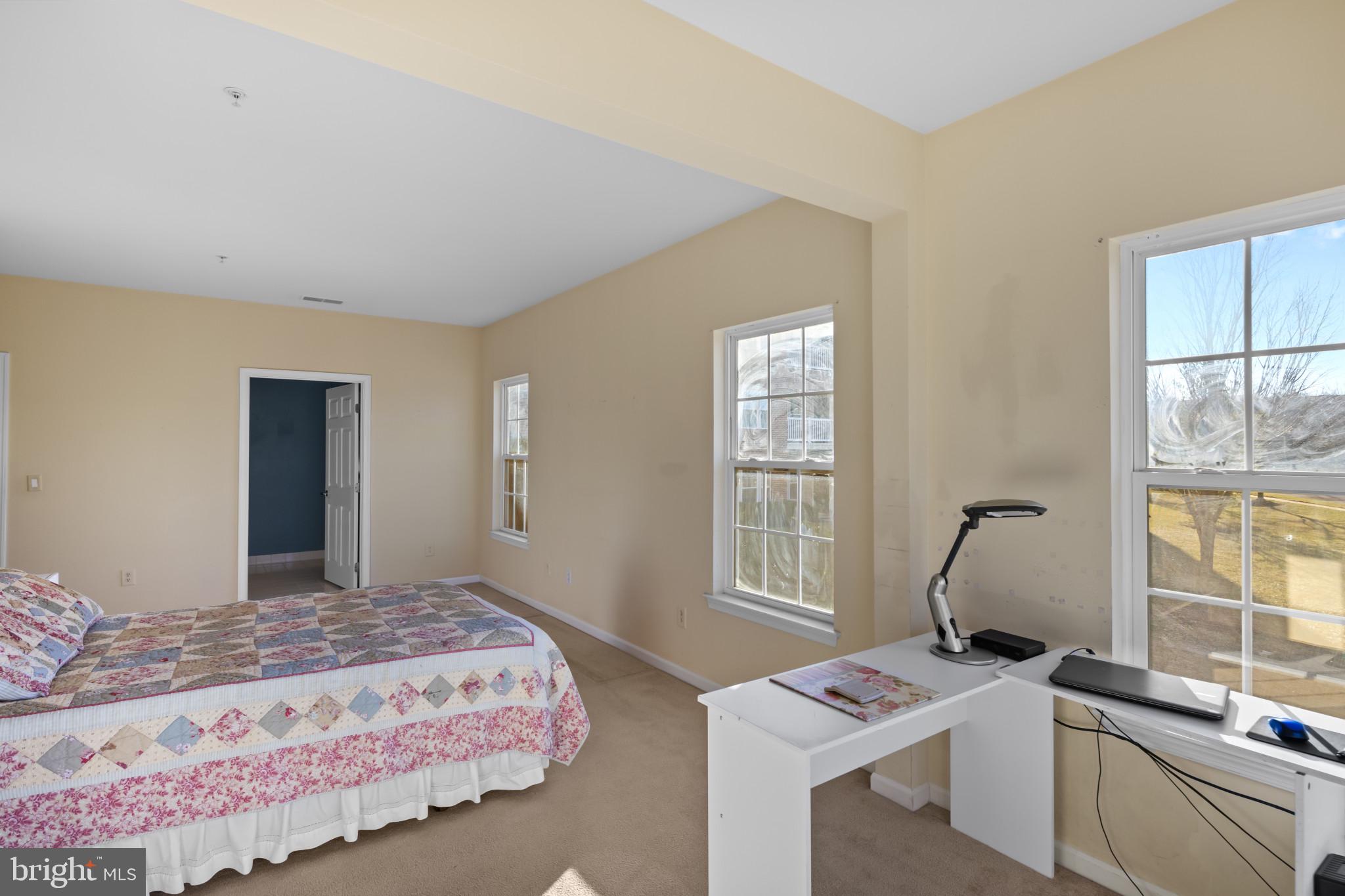 HEARTHSTONE AT VILLAGE CREST CONDOMINIUMS - Residential