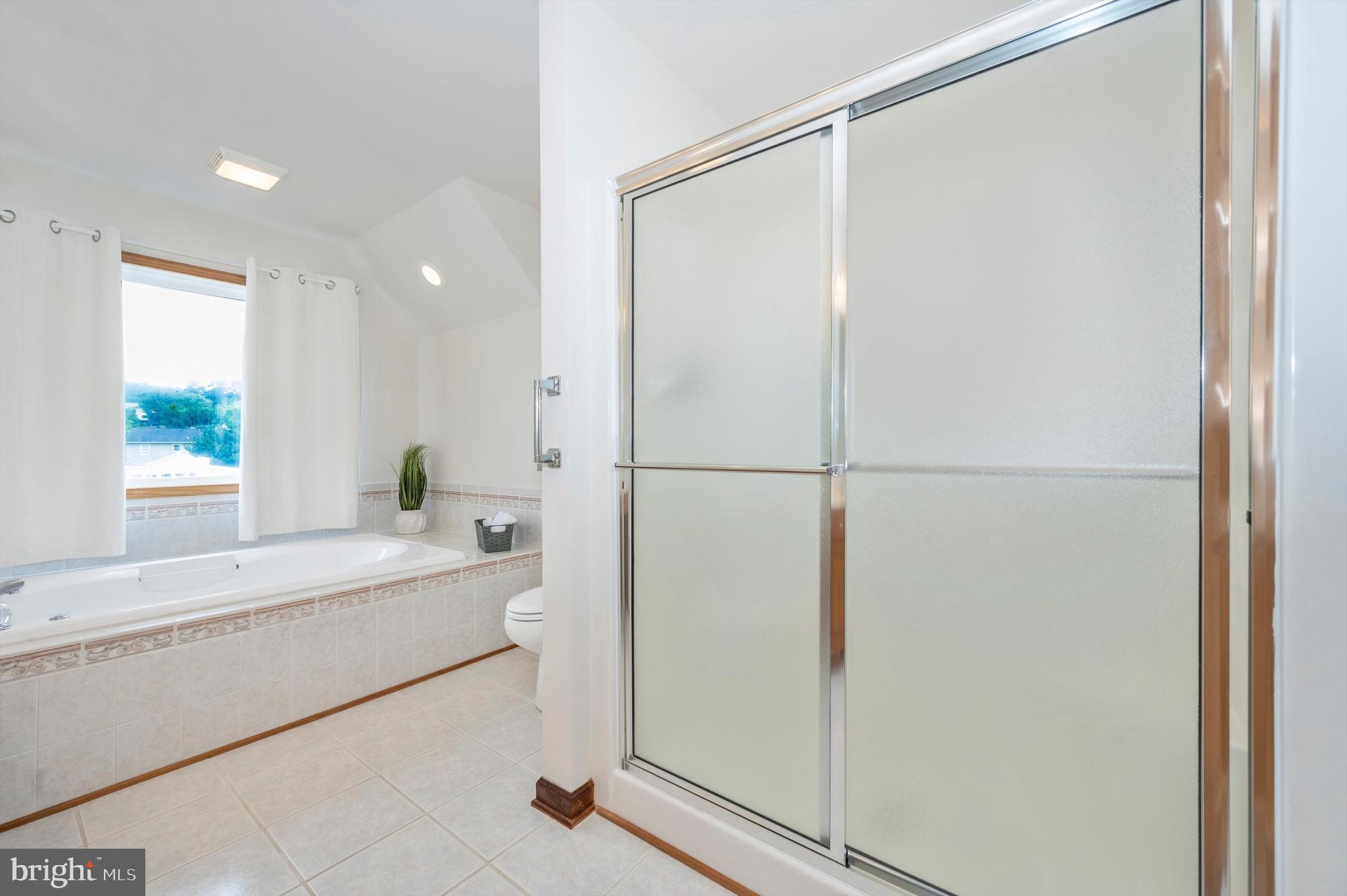 WHISPERING HILLS - Residential