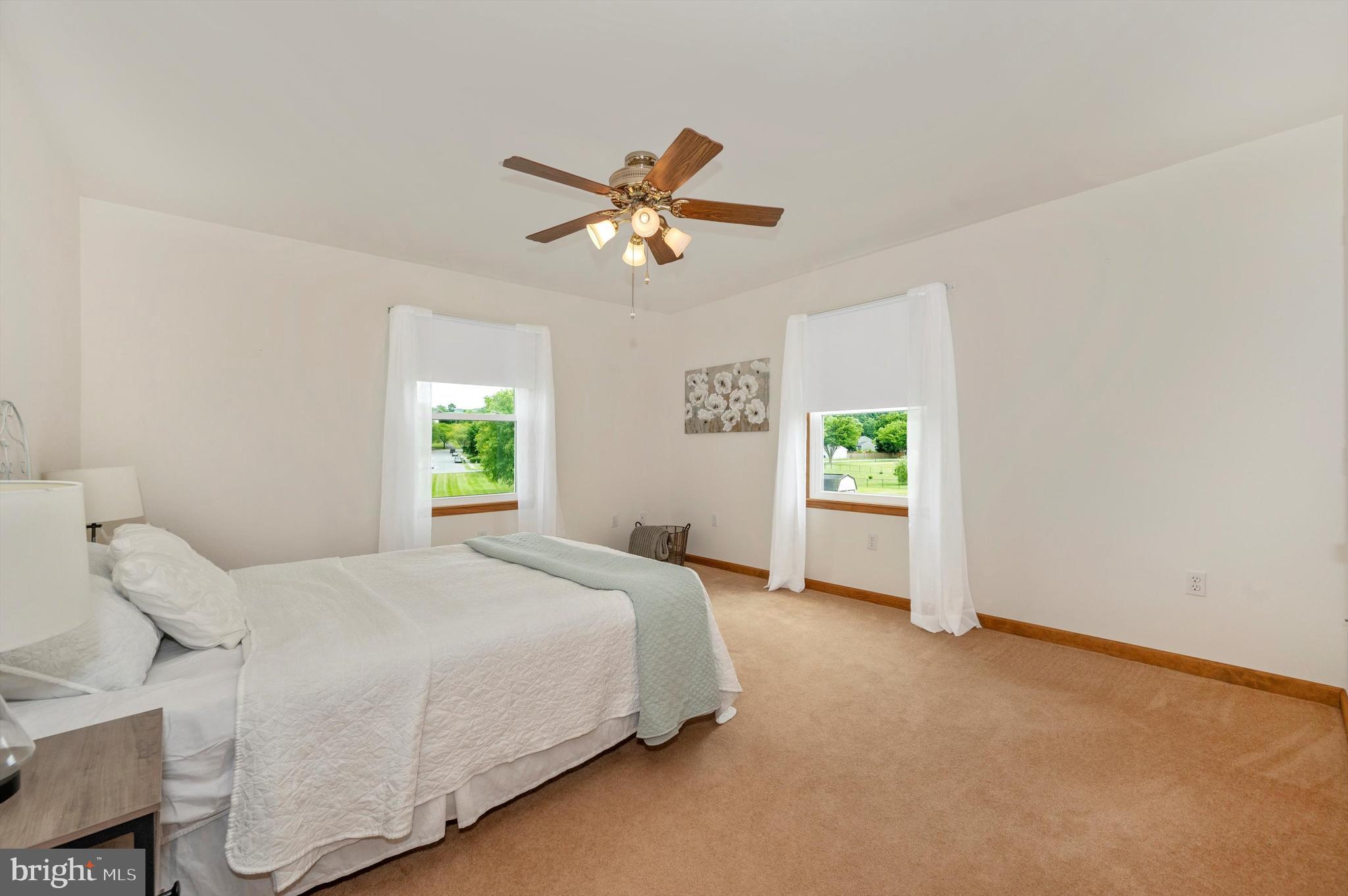 WHISPERING HILLS - Residential