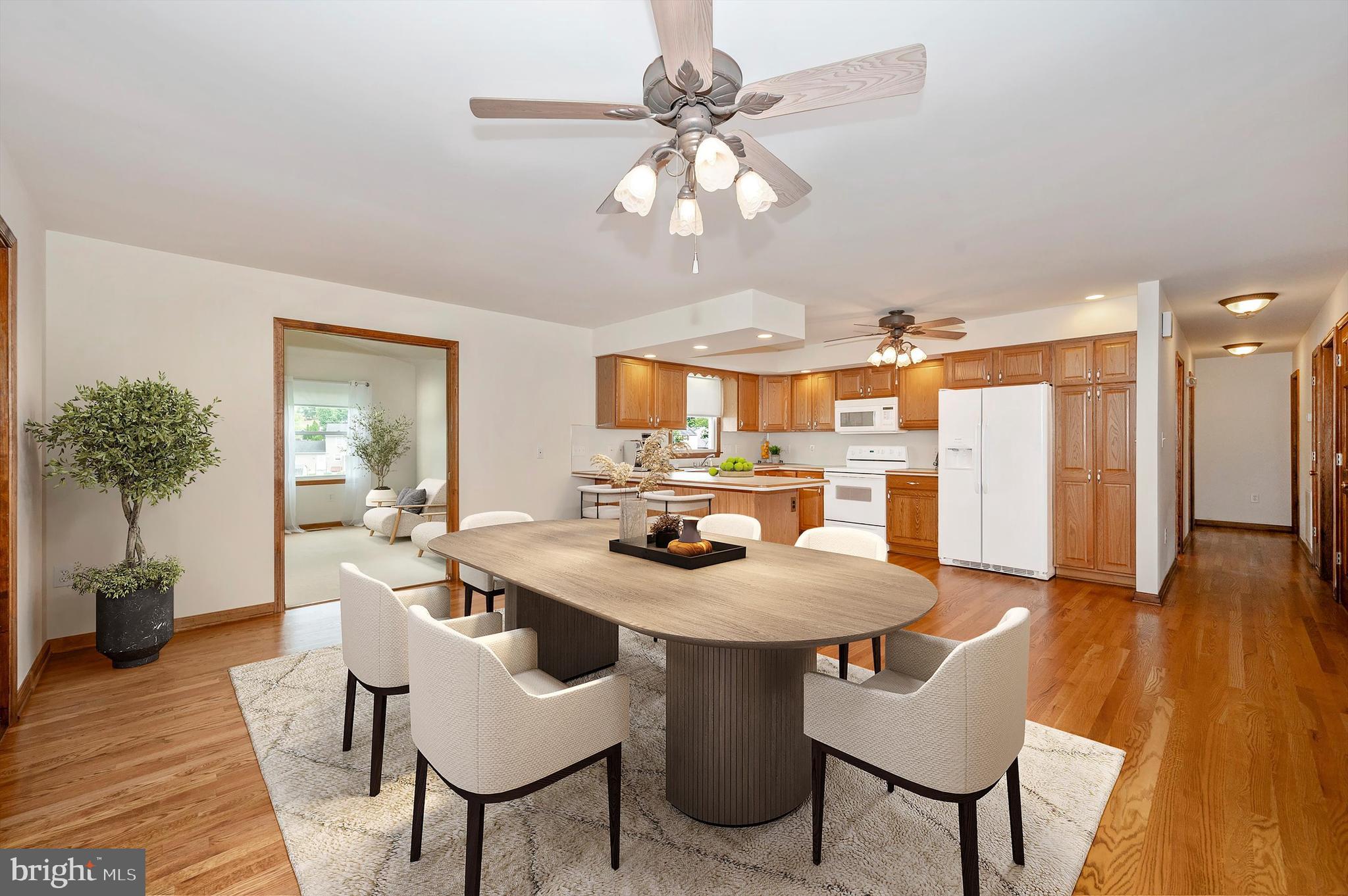 WHISPERING HILLS - Residential