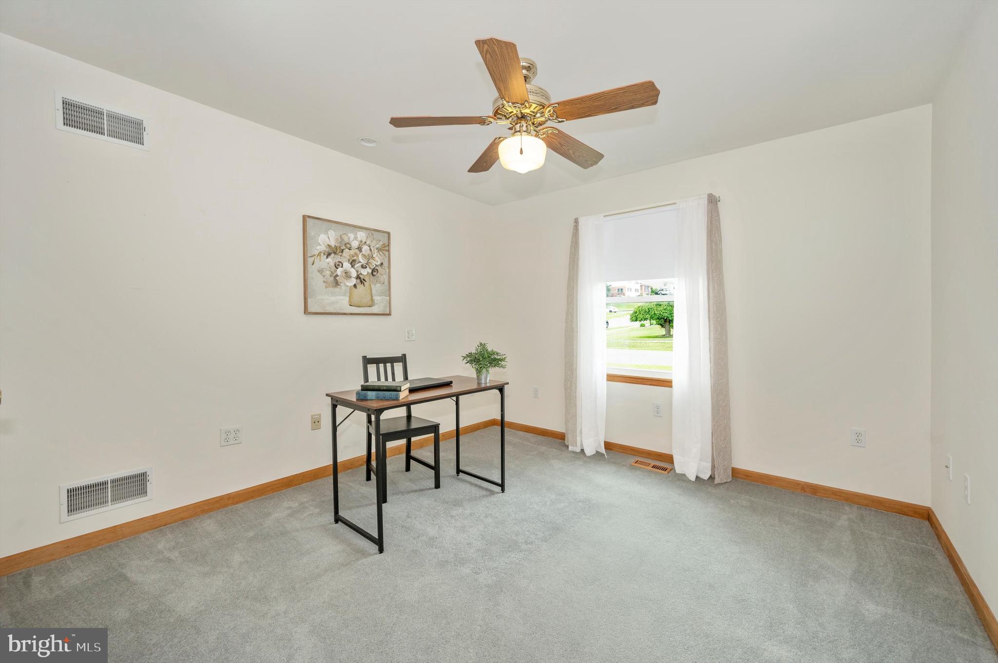 WHISPERING HILLS - Residential