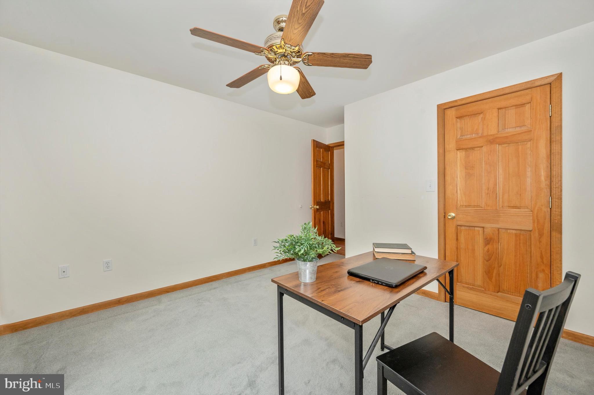 WHISPERING HILLS - Residential