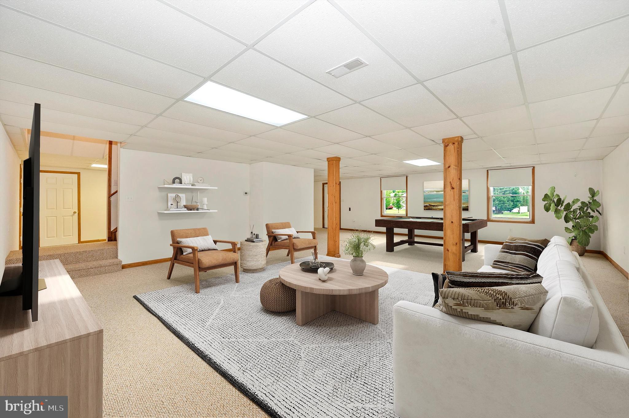 WHISPERING HILLS - Residential