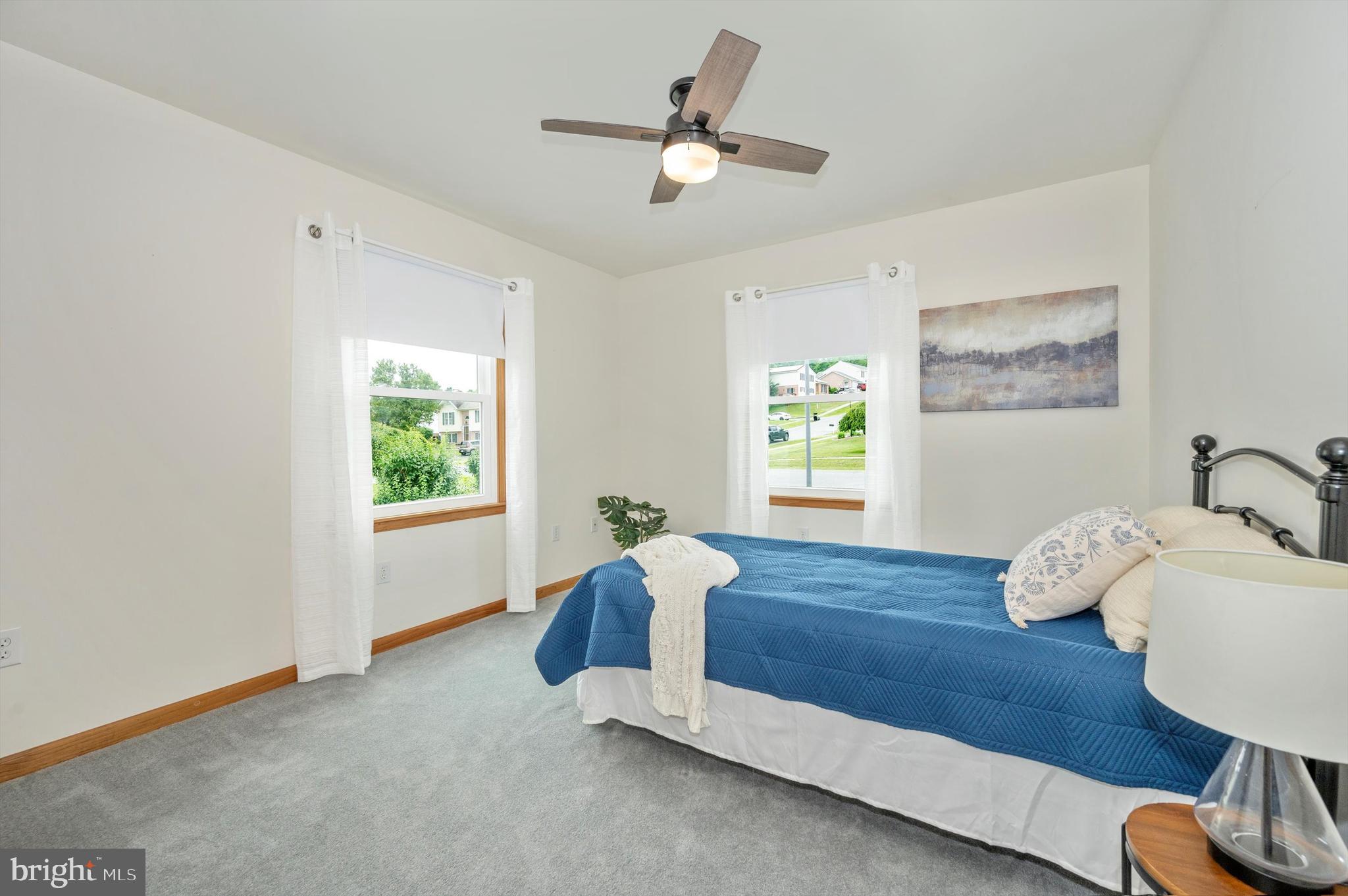 WHISPERING HILLS - Residential