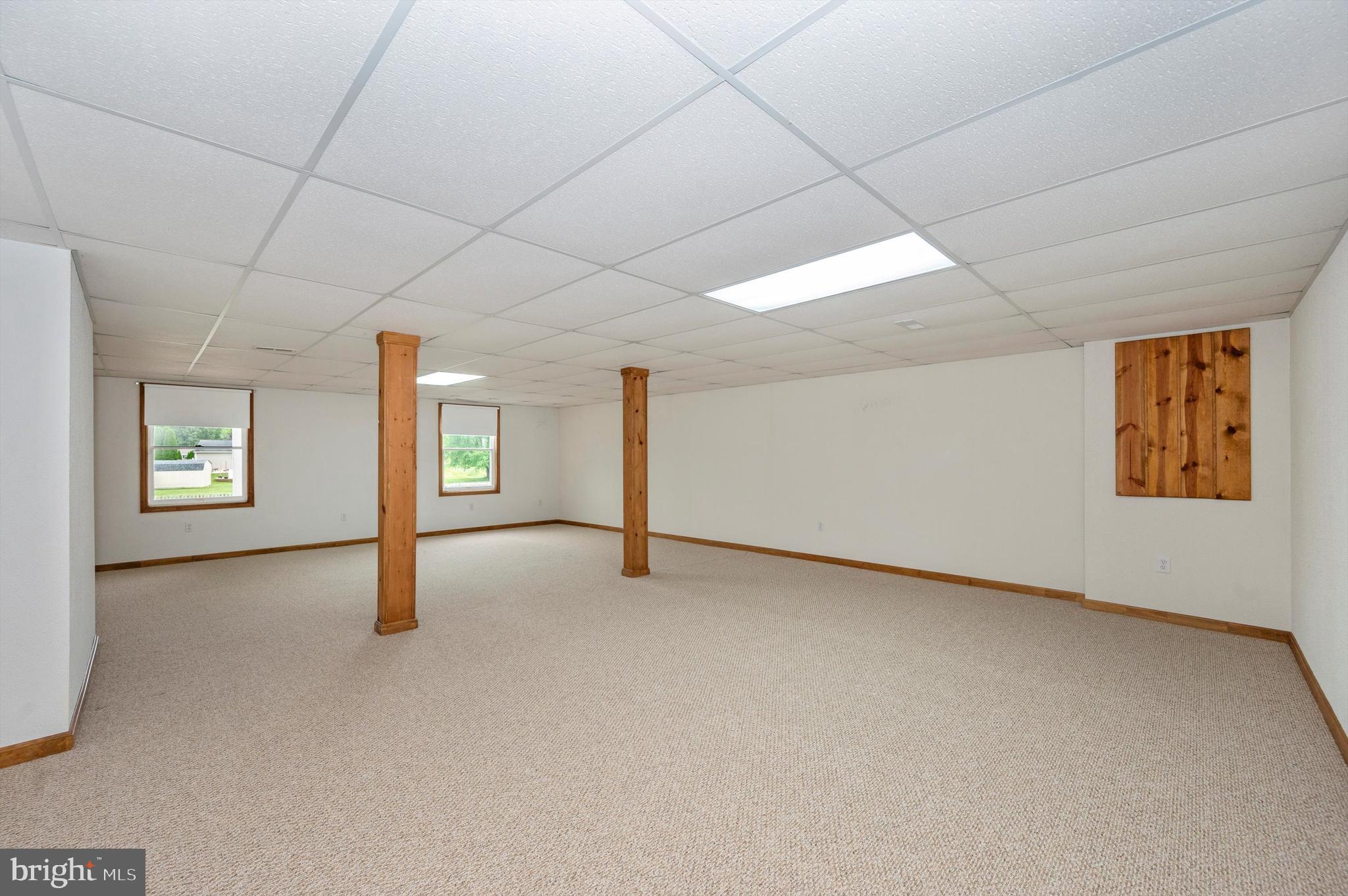 WHISPERING HILLS - Residential