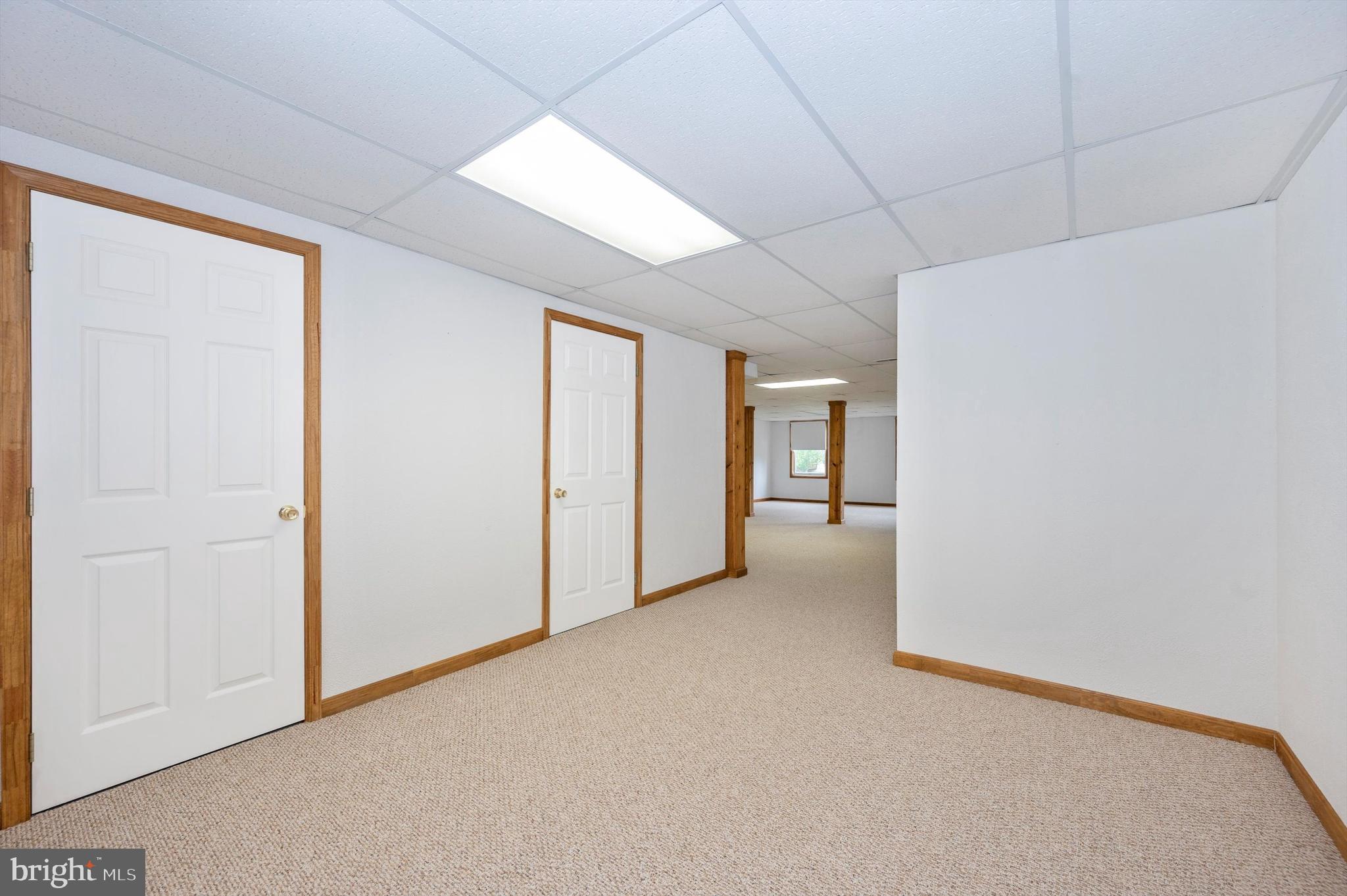 WHISPERING HILLS - Residential