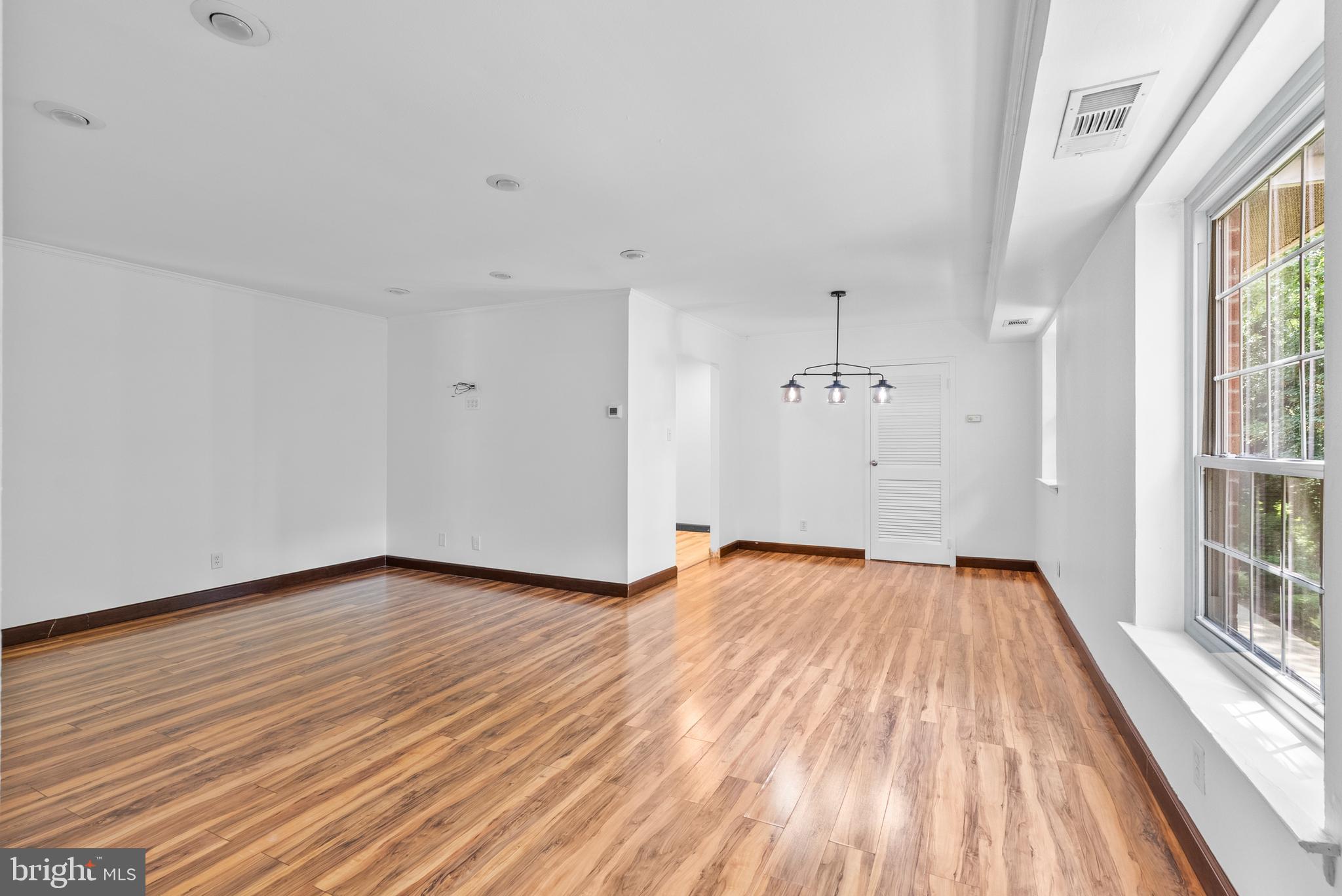 4000 GYPSY LANE 719