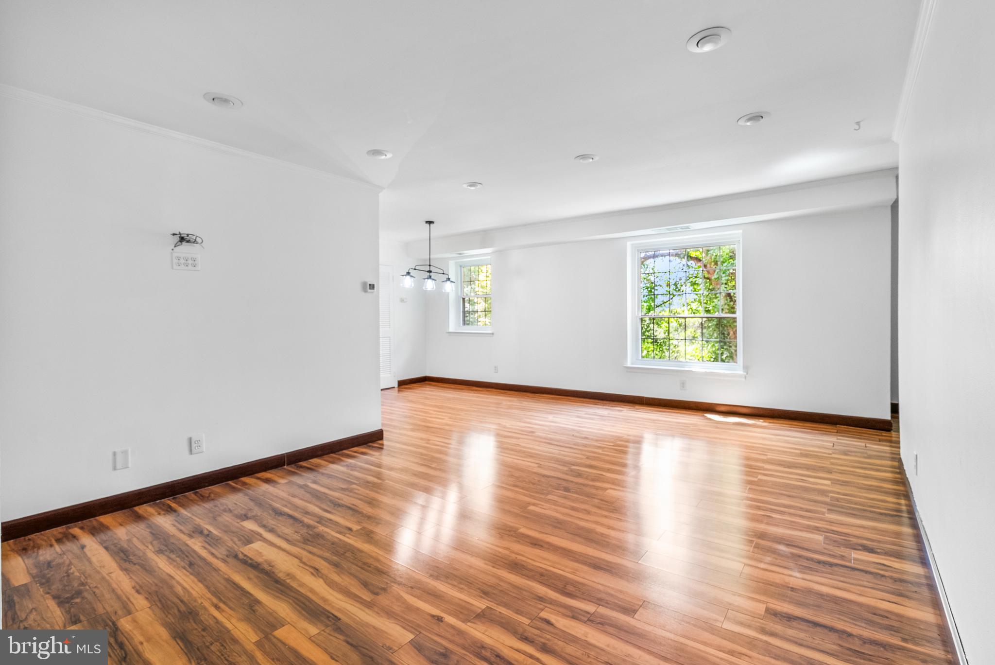 4000 GYPSY LANE 719