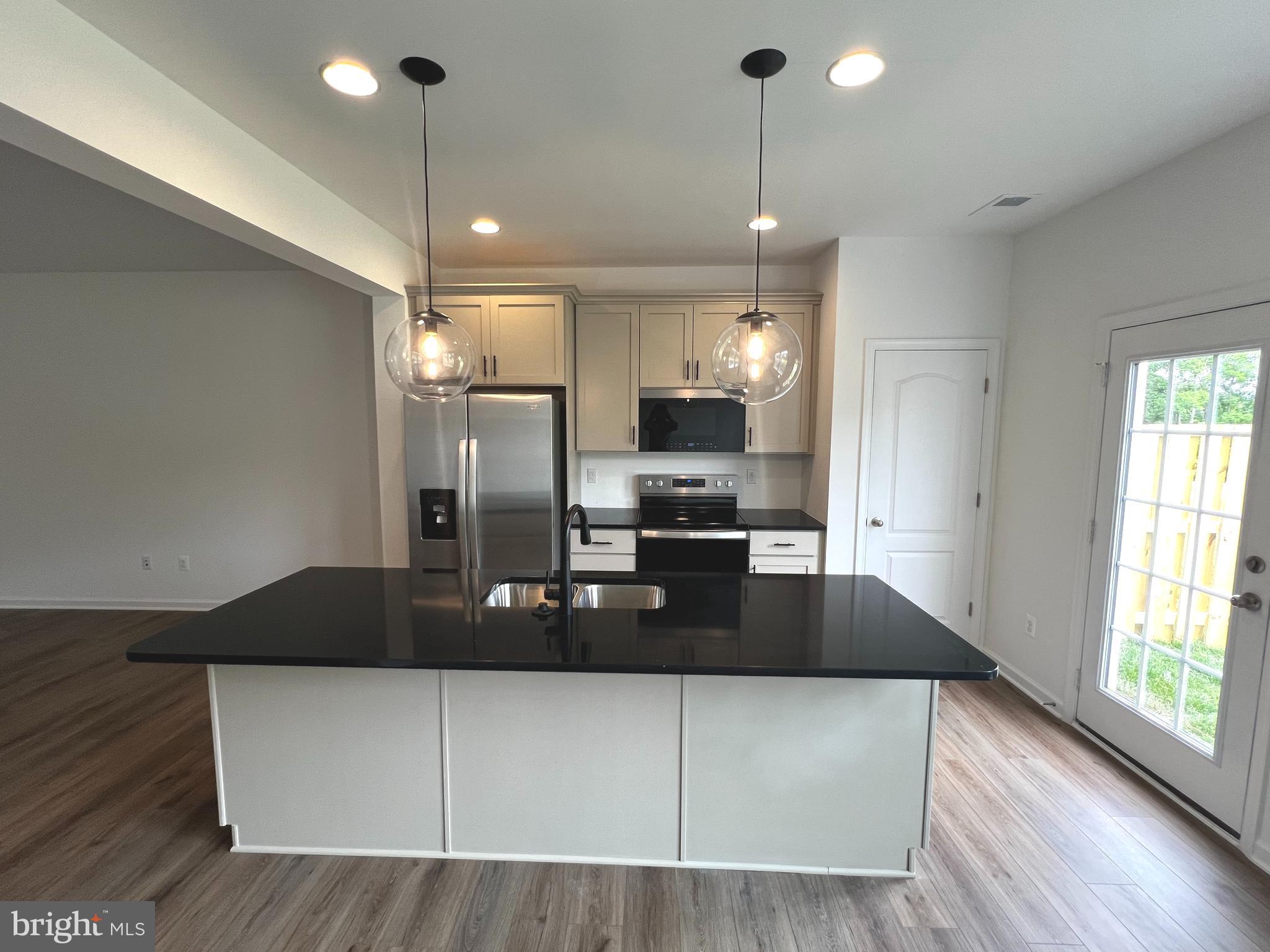 MCCAULEY CROSSING - Residential Lease