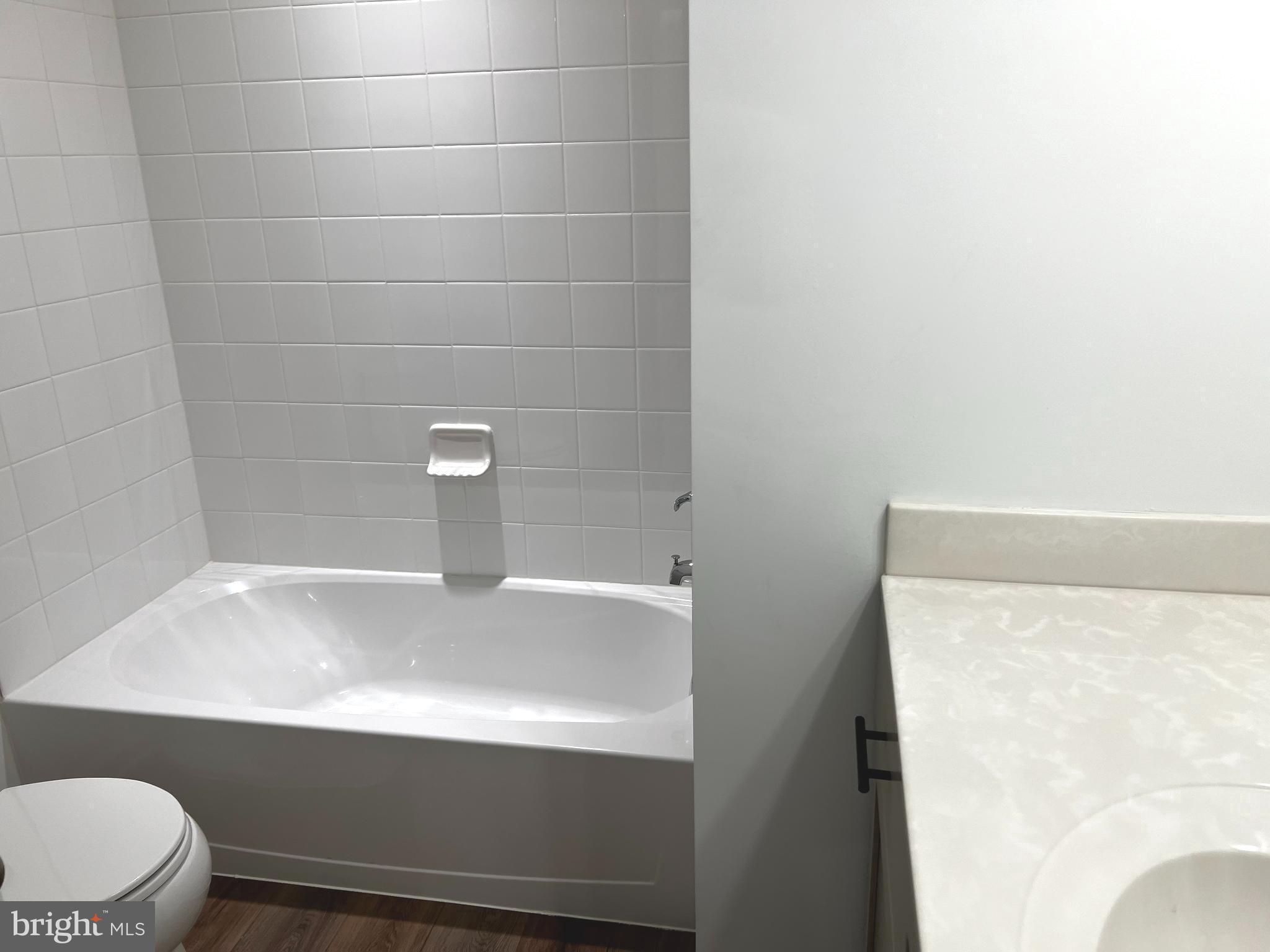 MCCAULEY CROSSING - Residential Lease