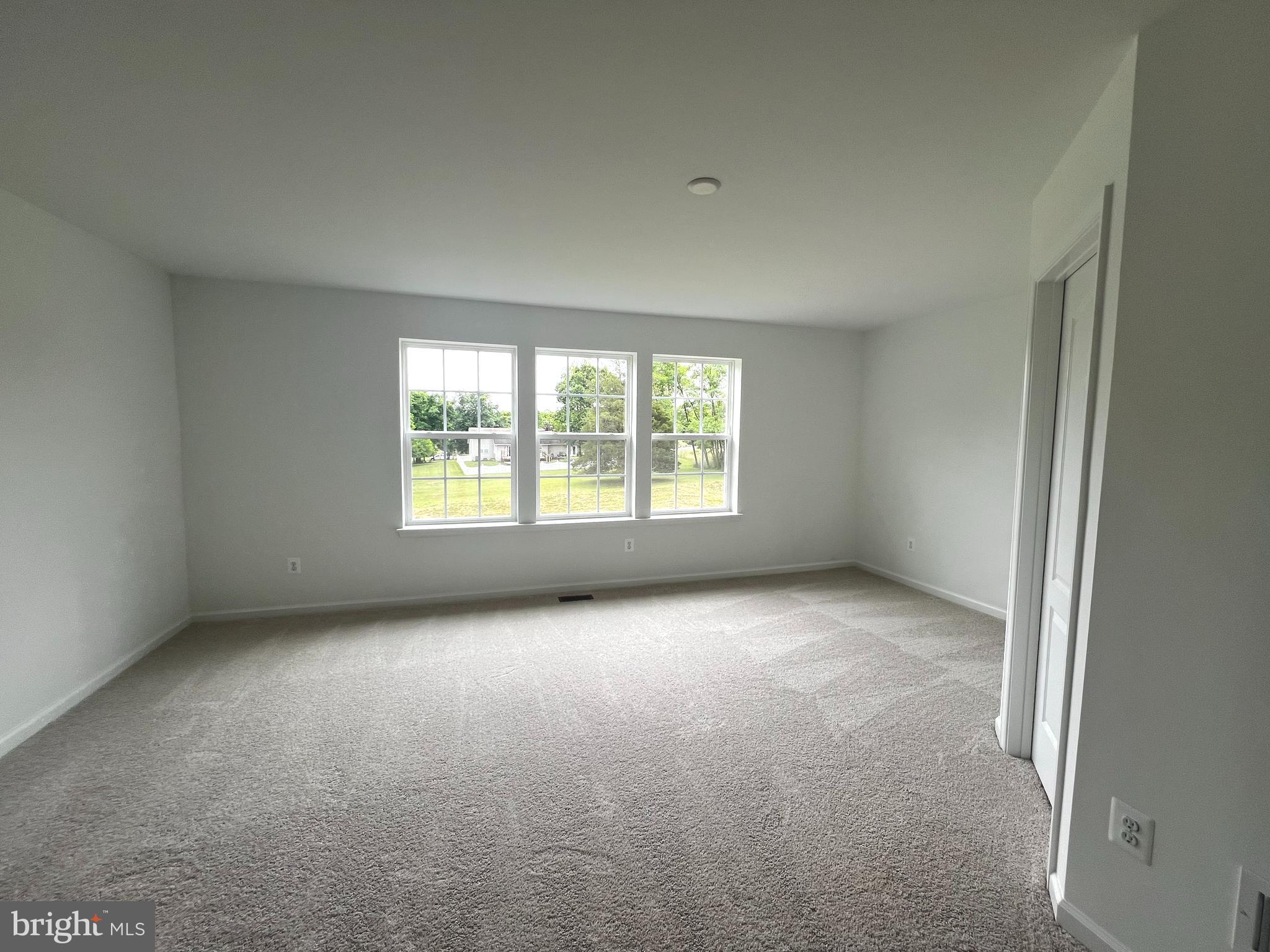 MCCAULEY CROSSING - Residential Lease