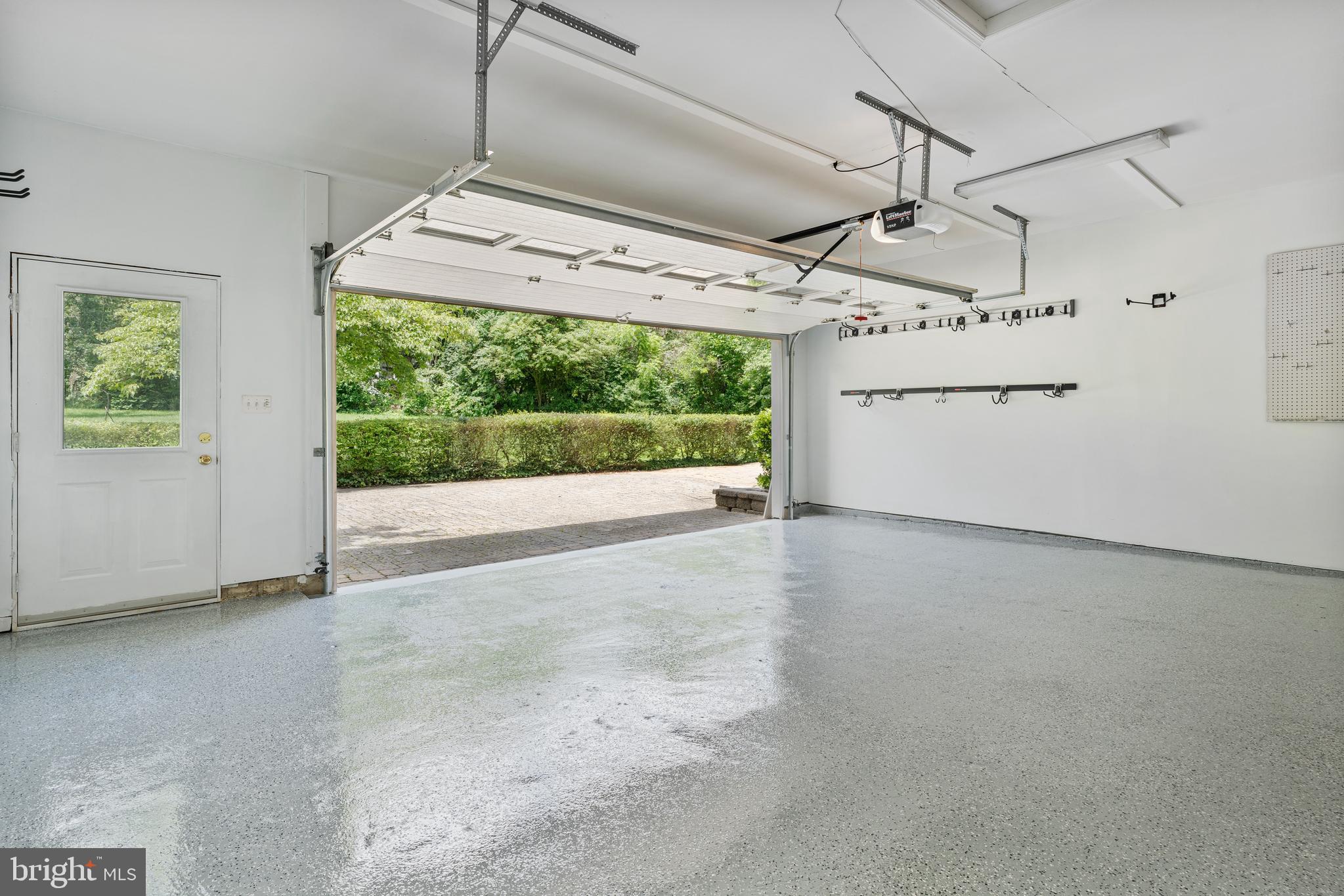 VALLEY BROOK - Residential