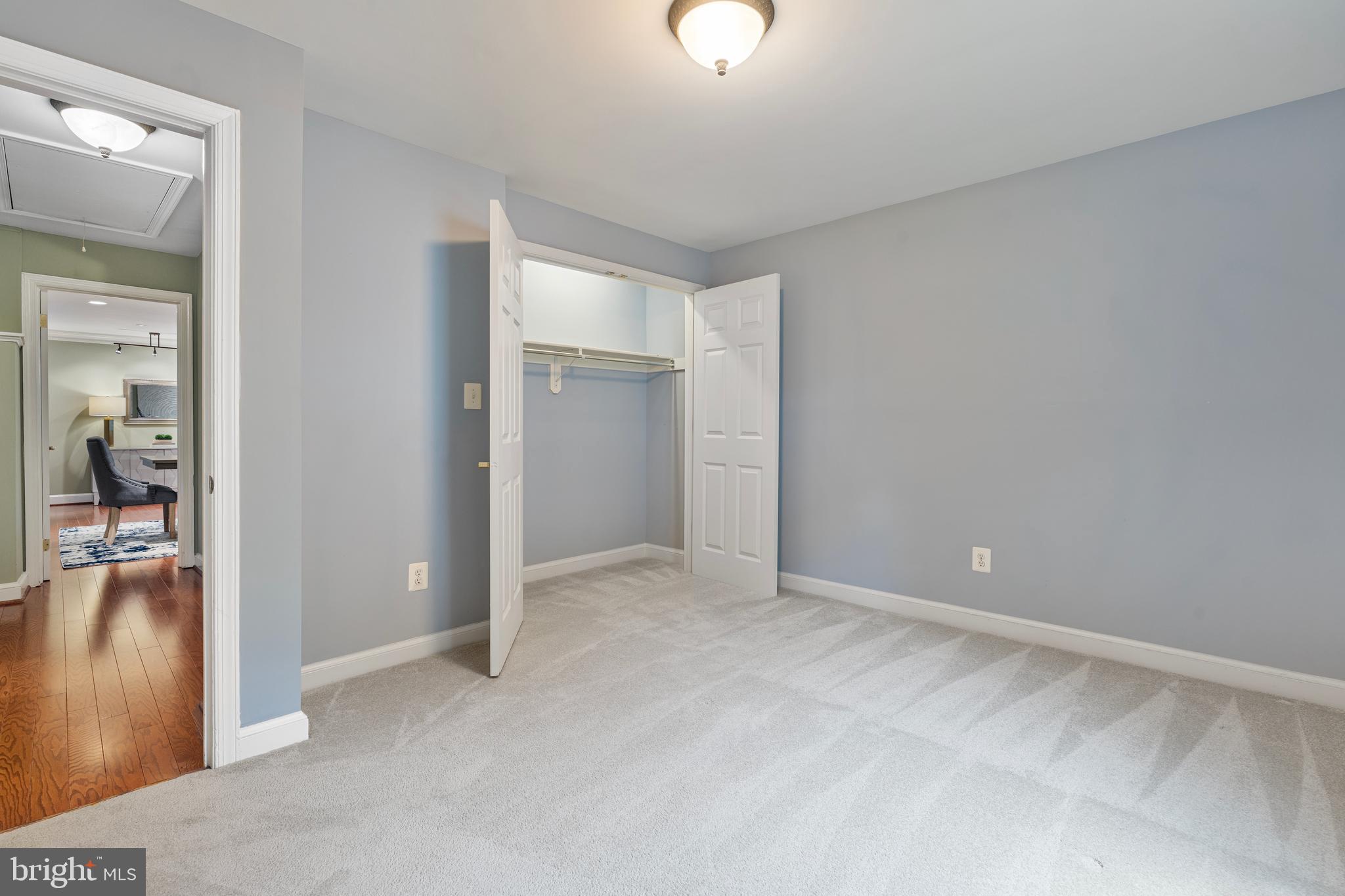 VALLEY BROOK - Residential