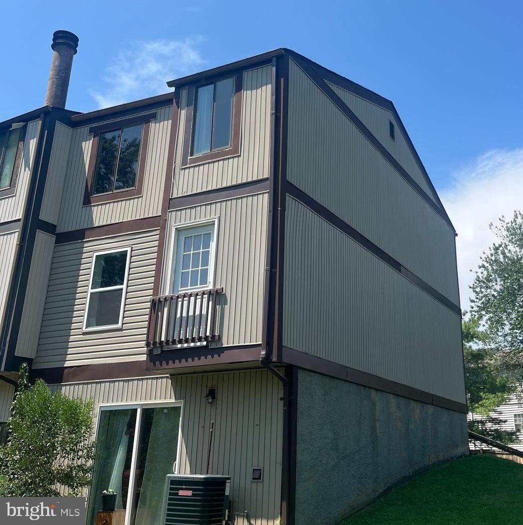 23 MOORING COURT