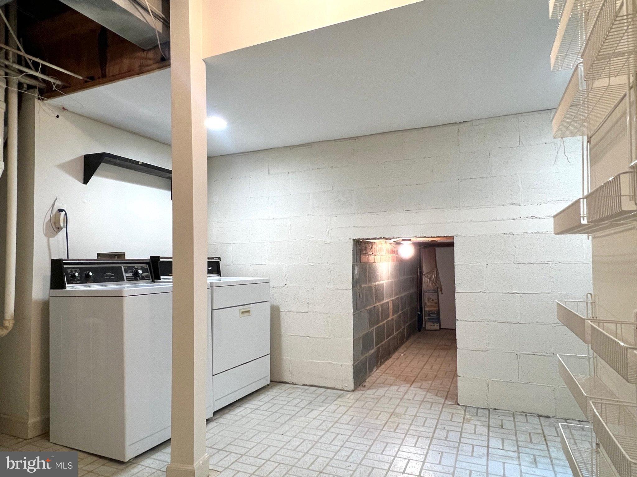 MCLEAN MEWS - Residential