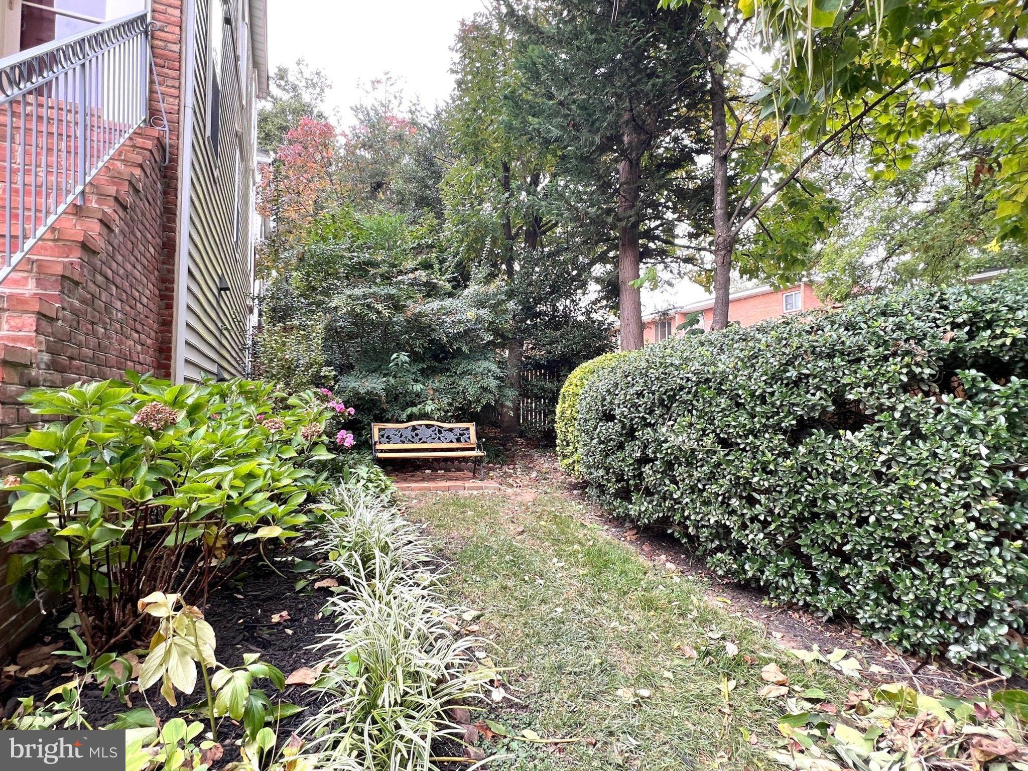 MCLEAN MEWS - Residential